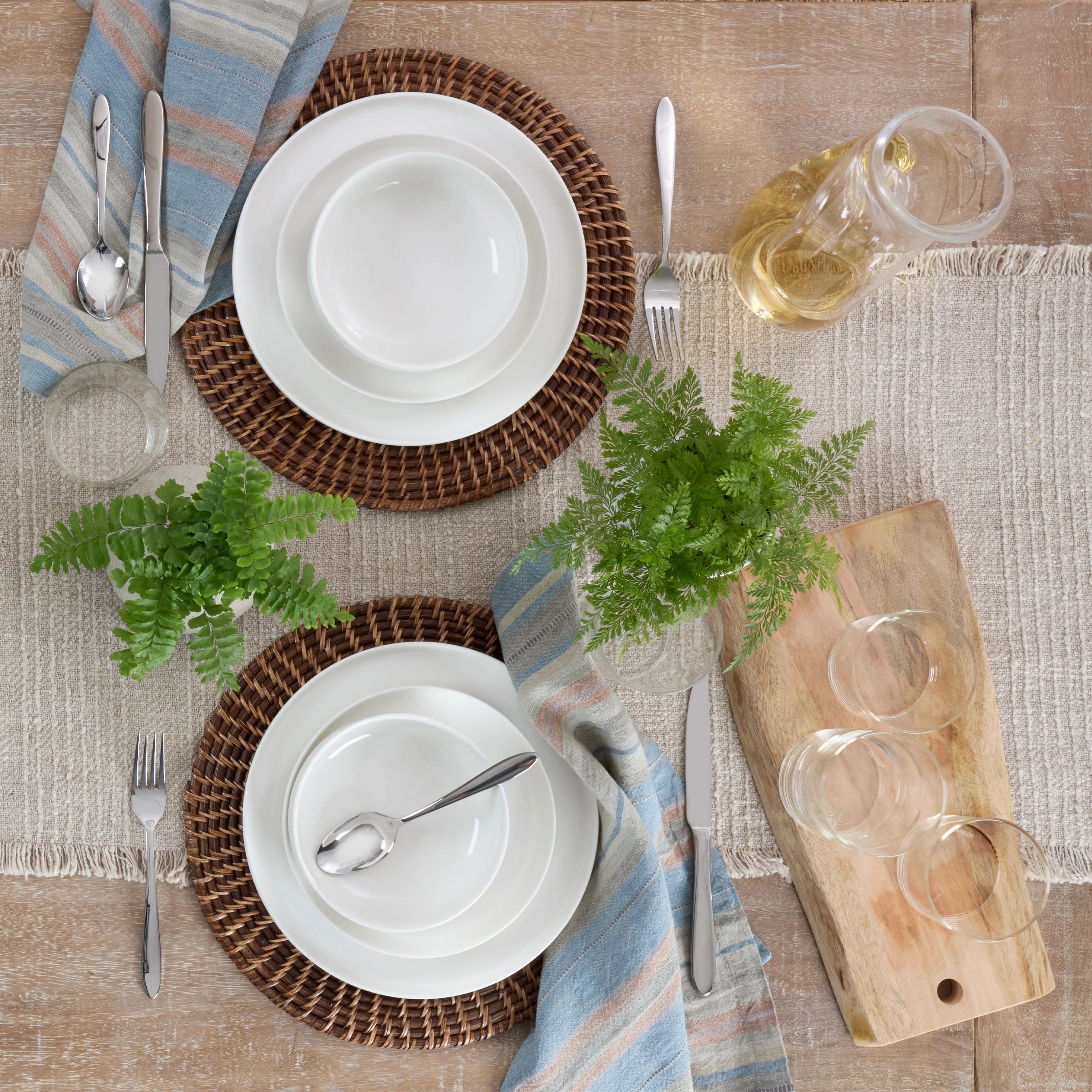 24 Seven White 12-Piece Dinnerware Set