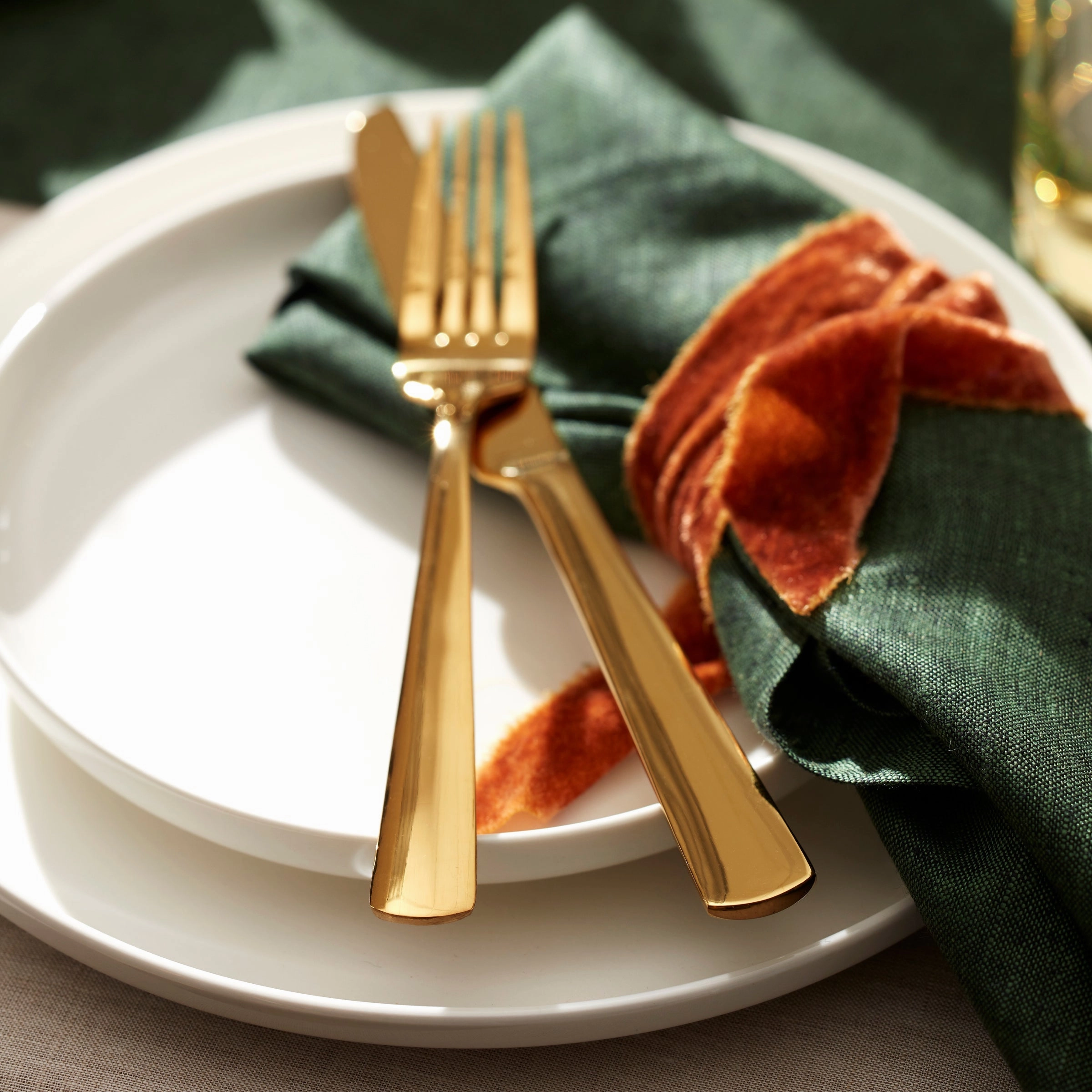 24 Seven White 12-Piece Dinnerware Set