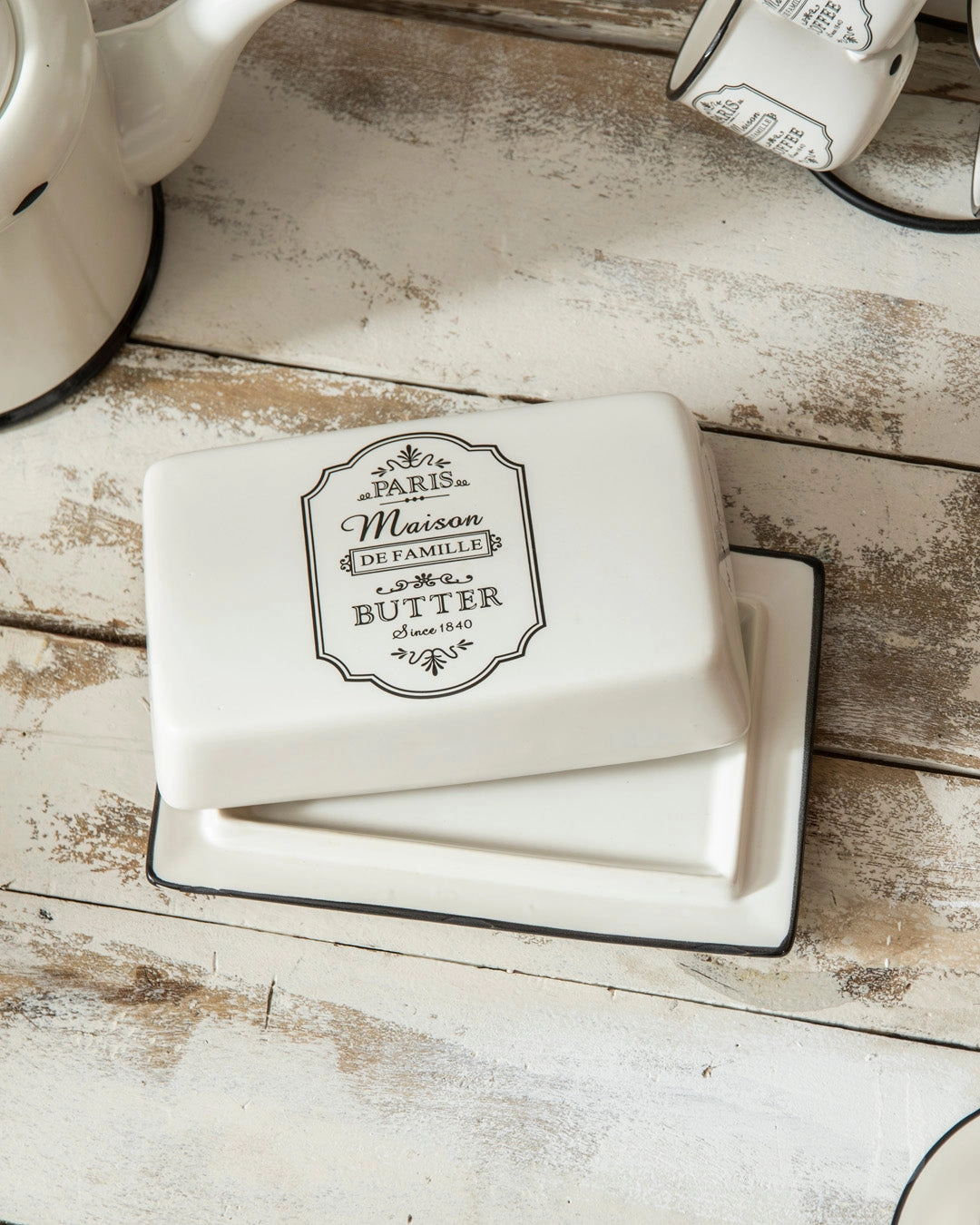 'Paris Maison De Famille' Butter Dish - Whitemodern kitchen decor ,kitchen dinner set ,dinnerware 