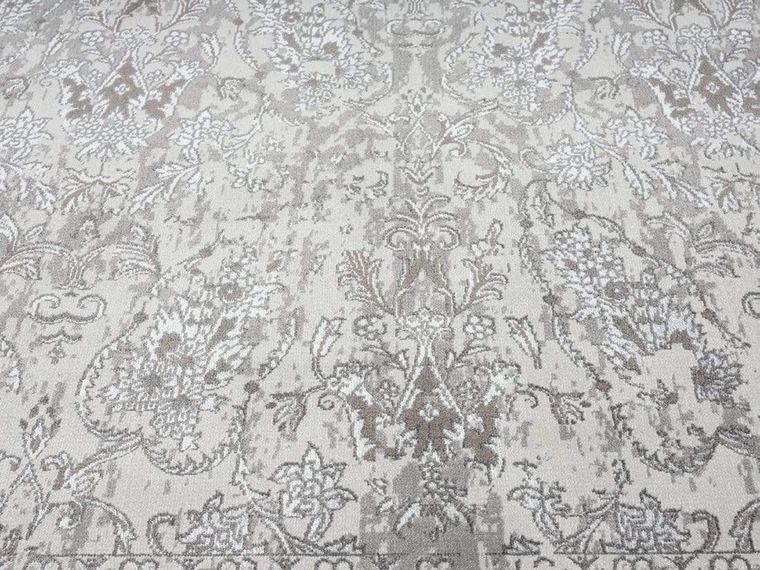 Aaerin Charcoal Grey And Ivory Traditional Distressed Rug *NO RETURNS UNLESS FAULTY