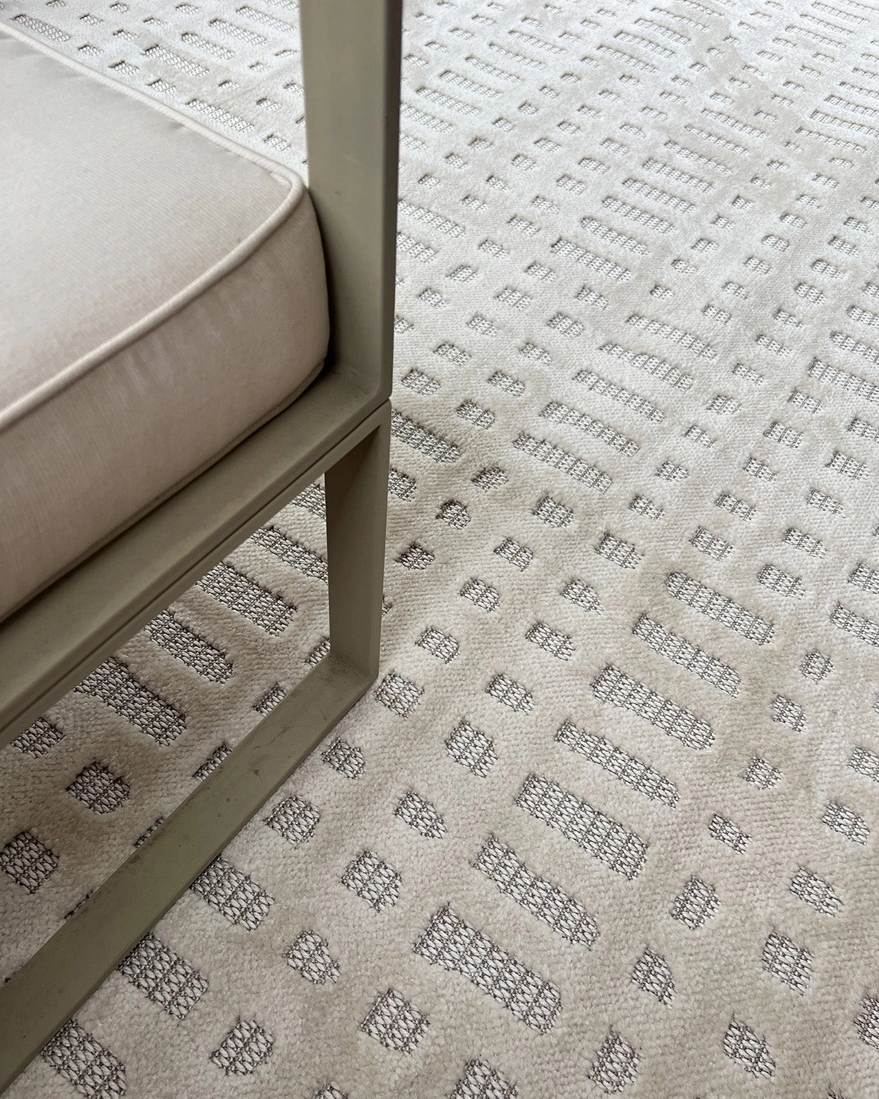 Adrianne Ivory Cream Checkered Indoor Outdoor Rug *NO RETURNS UNLESS FAULTY