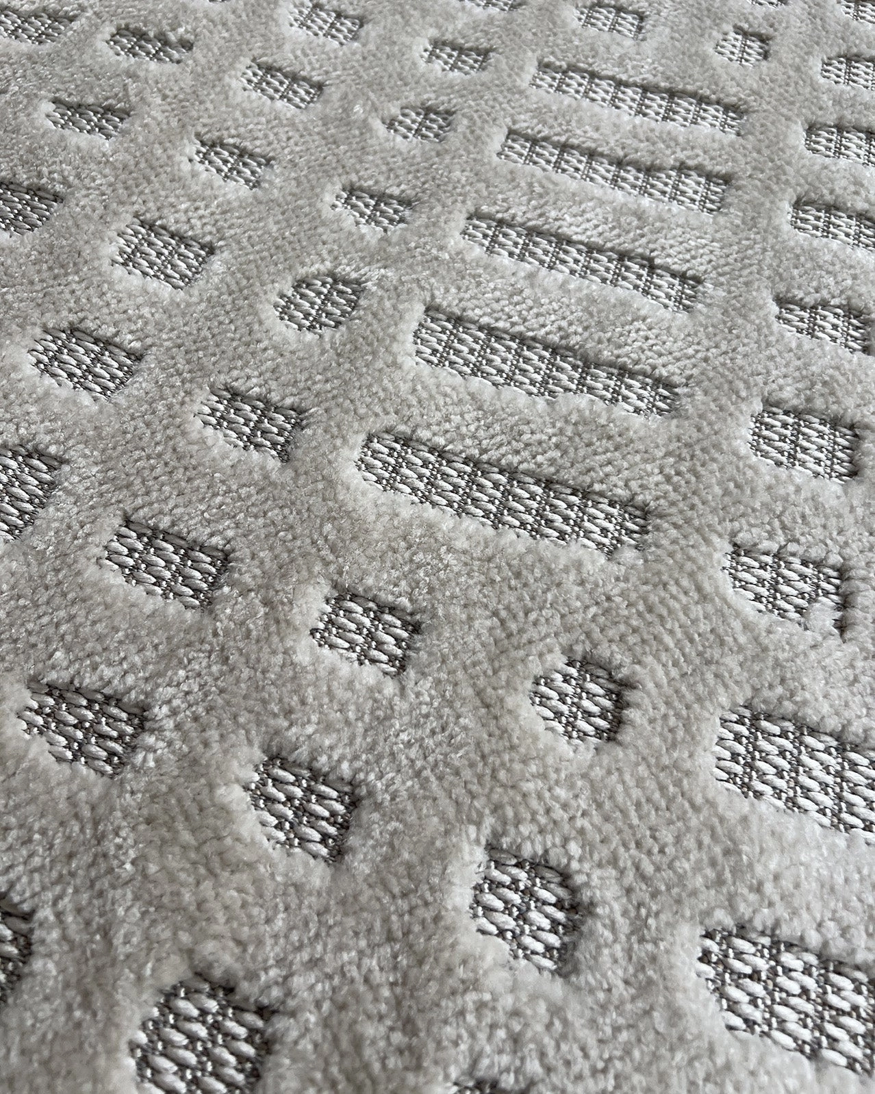 Adrianne Ivory Cream Checkered Indoor Outdoor Rug *NO RETURNS UNLESS FAULTY
