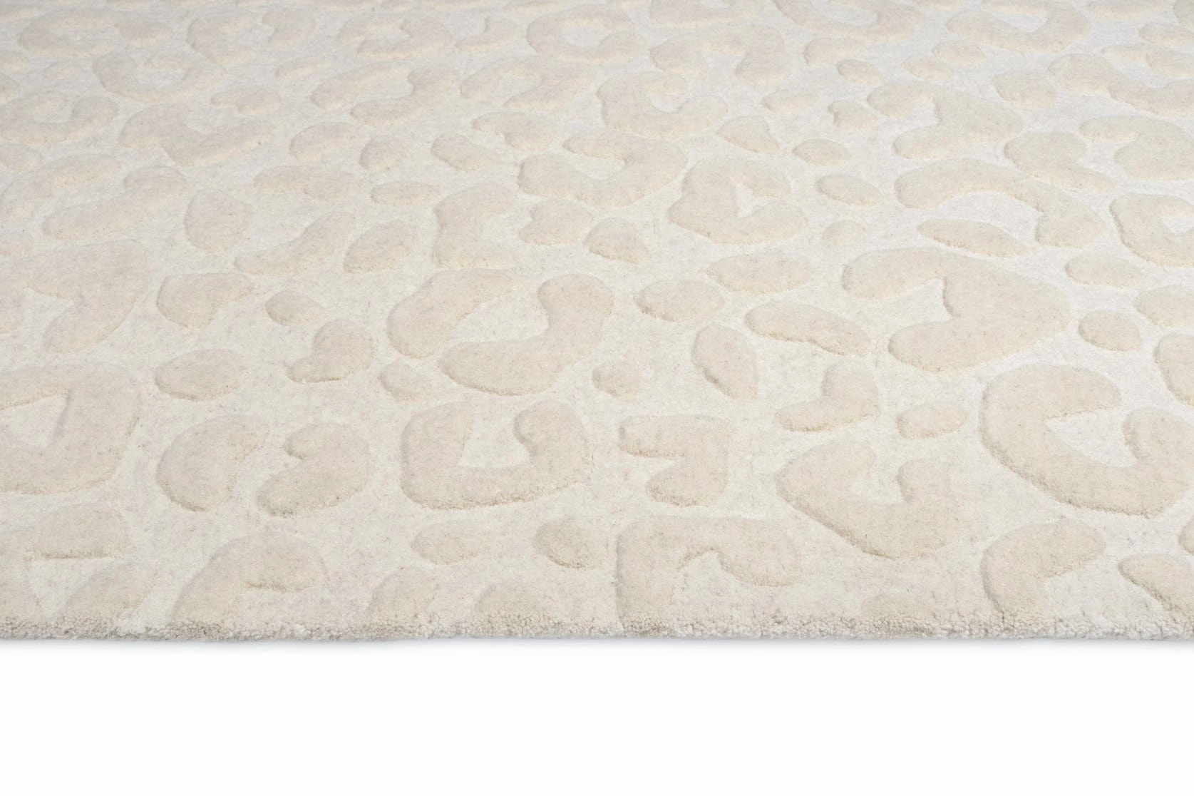 Agnes Ivory Cream Carved Animal Pattern Rug *NO RETURNS UNLESS FAULTY