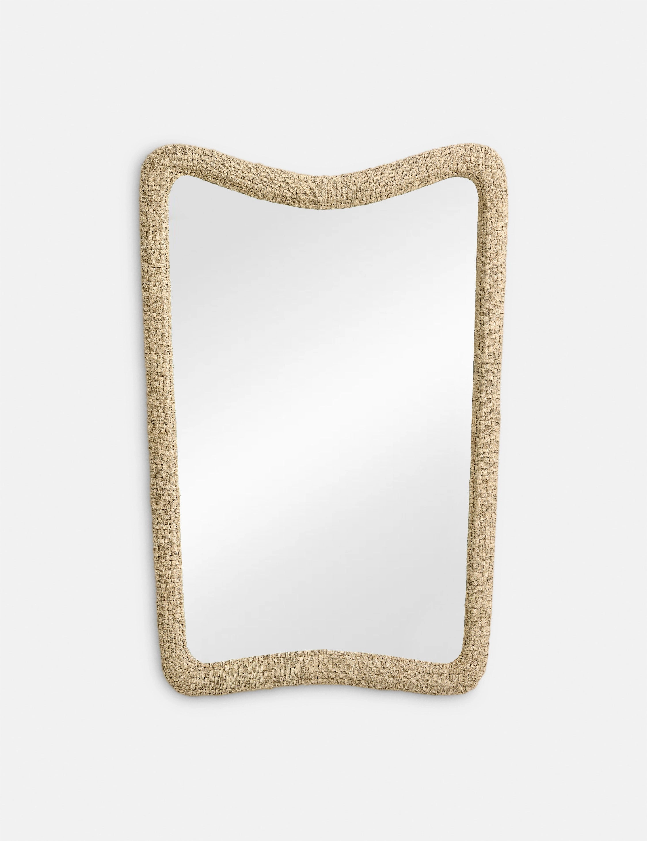 Anora Mirror