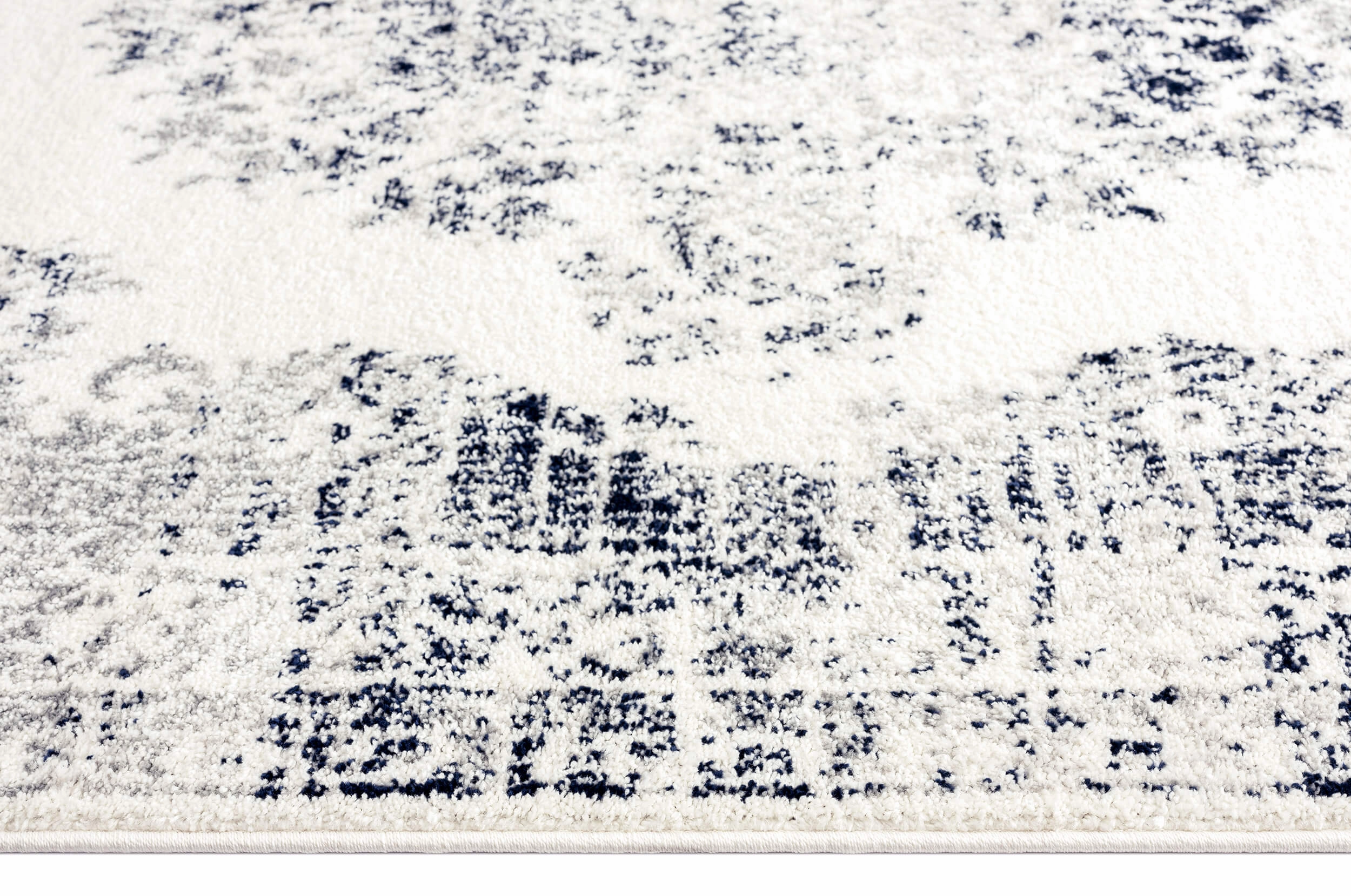 Ansa Navy Blue and Ivory Traditional Medallion Rug *NO RETURNS UNLESS FAULTY