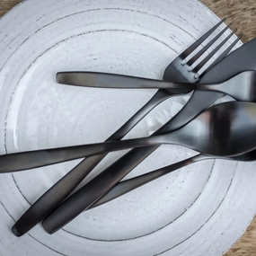 Averie Black Satin 20 Piece Flatware Seteco-friendly bamboo fiber tableware set 