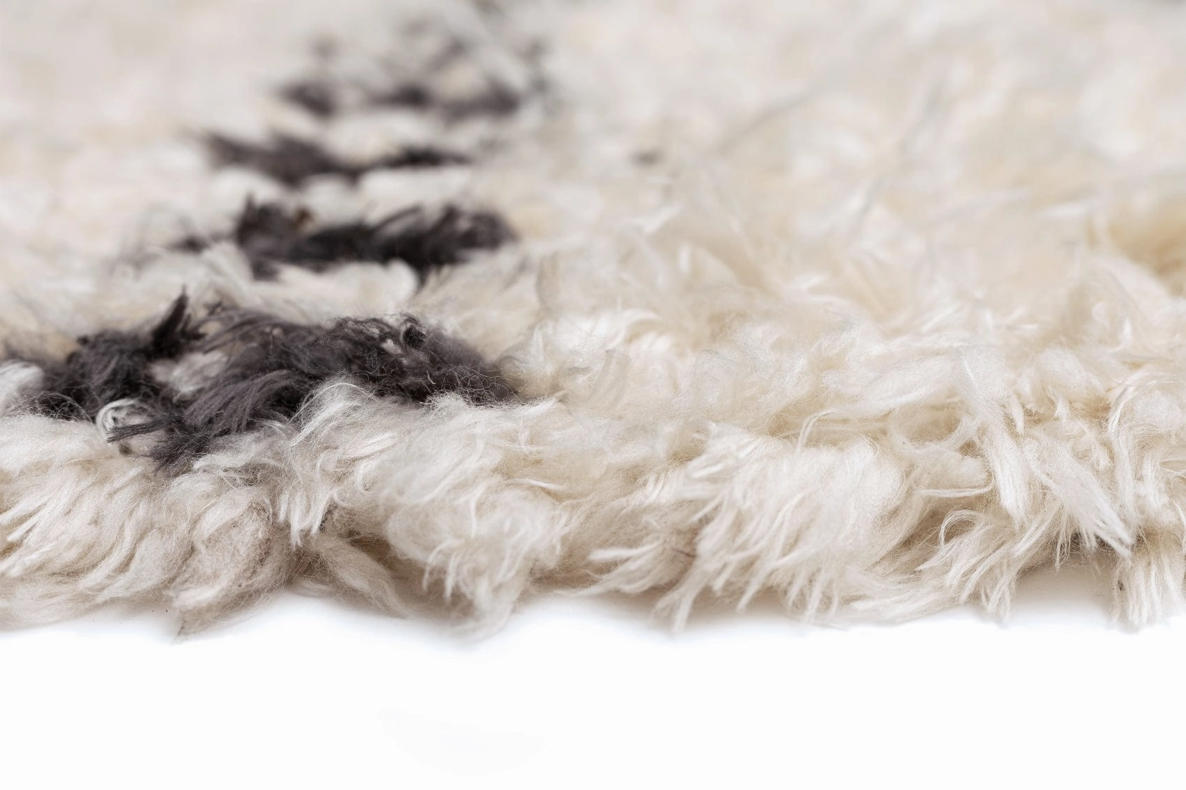 Batola Cream & Black Tribal Shag Rug *NO RETURNS UNLESS FAULTY