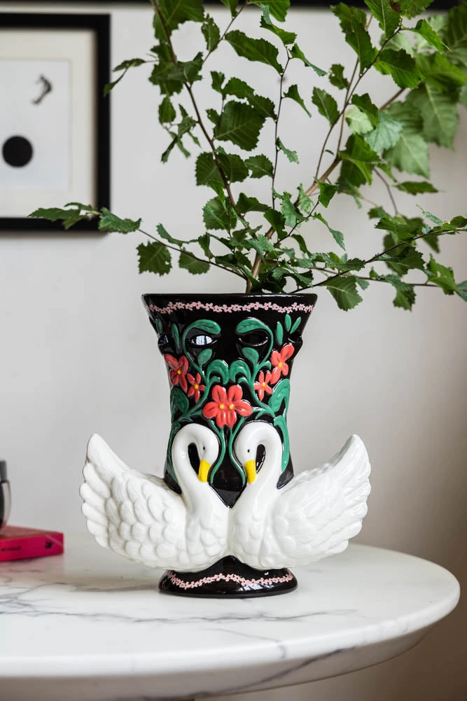 Beautiful Swan Vase