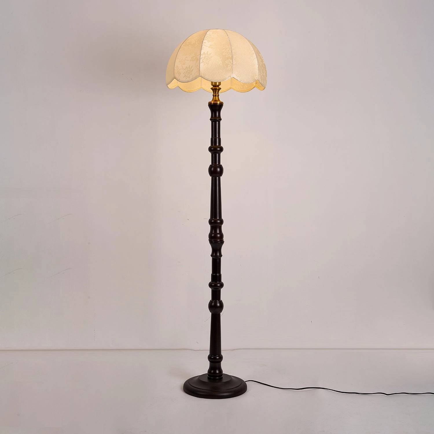 Belgravia Floor Light