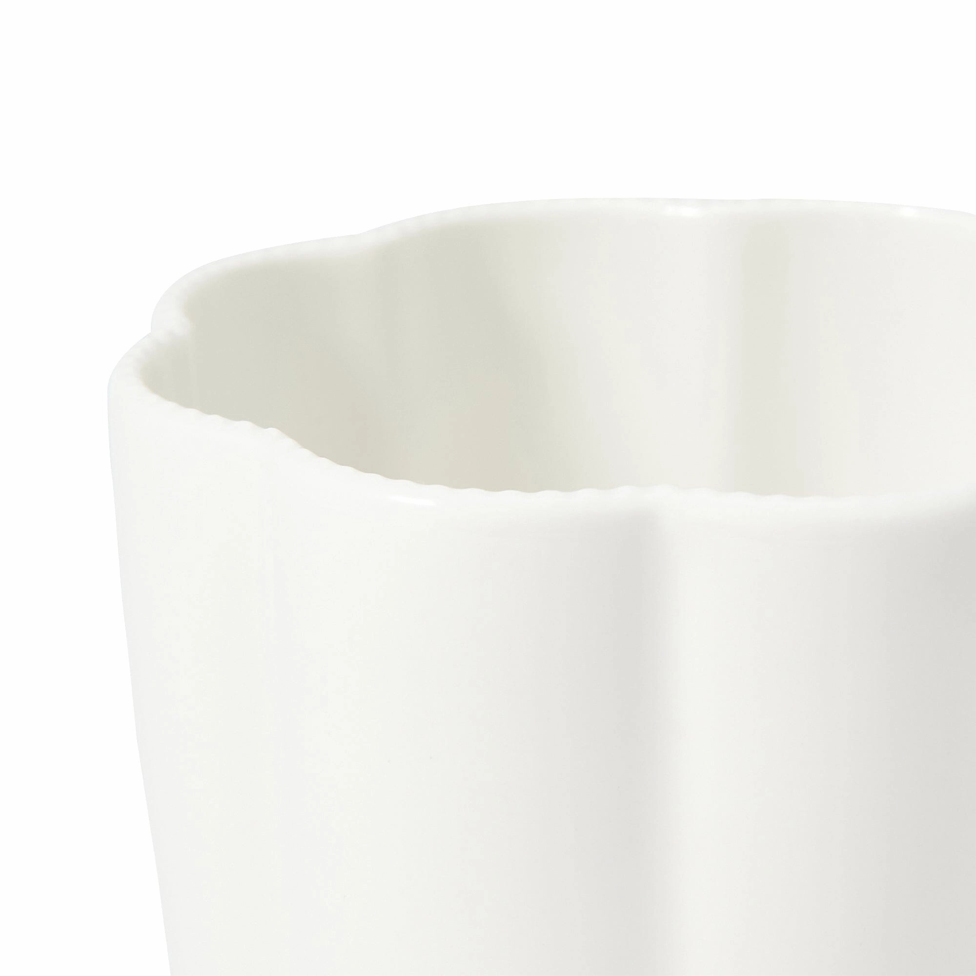 Blanche Mug Flower  White