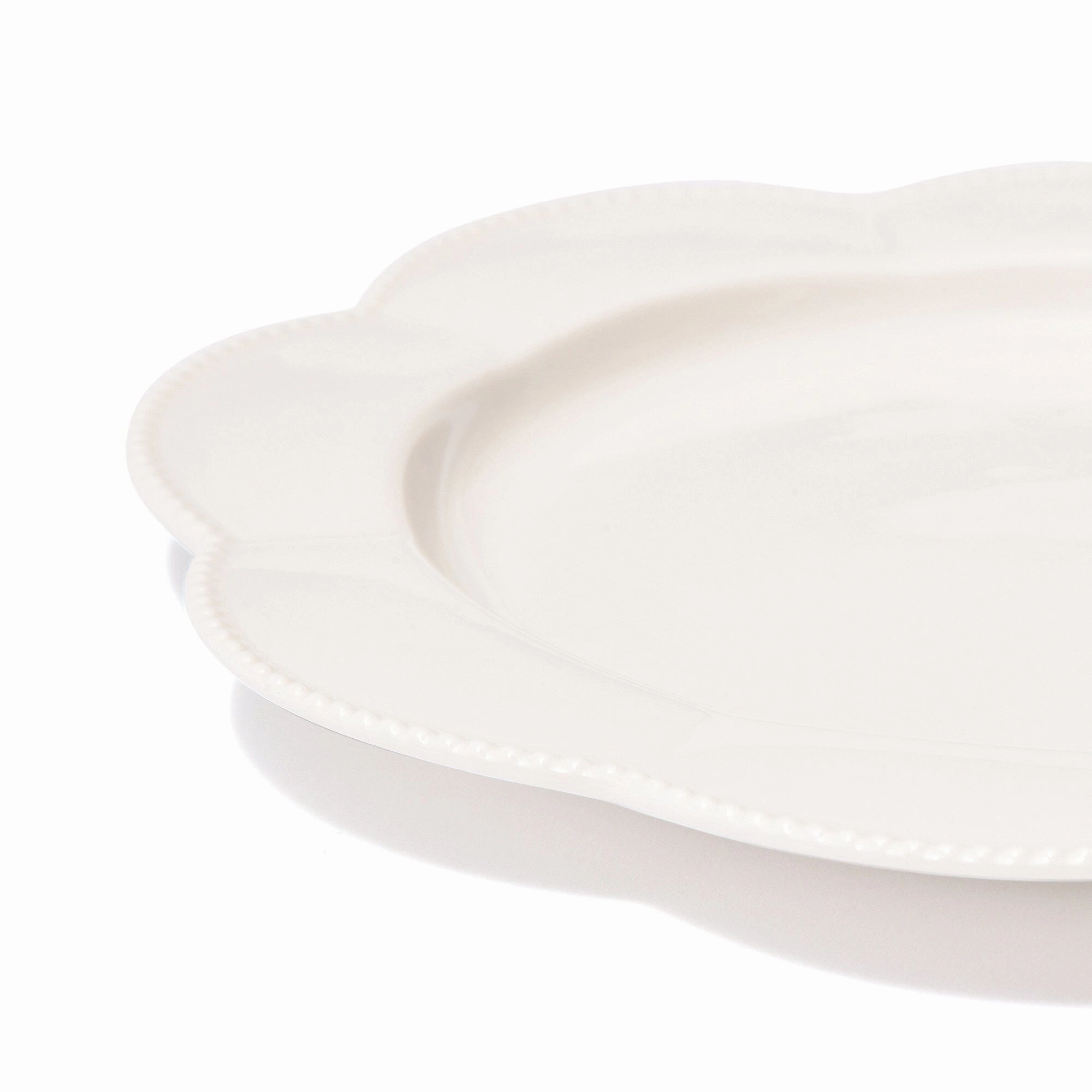 Blanche Plate Medium Flower  White