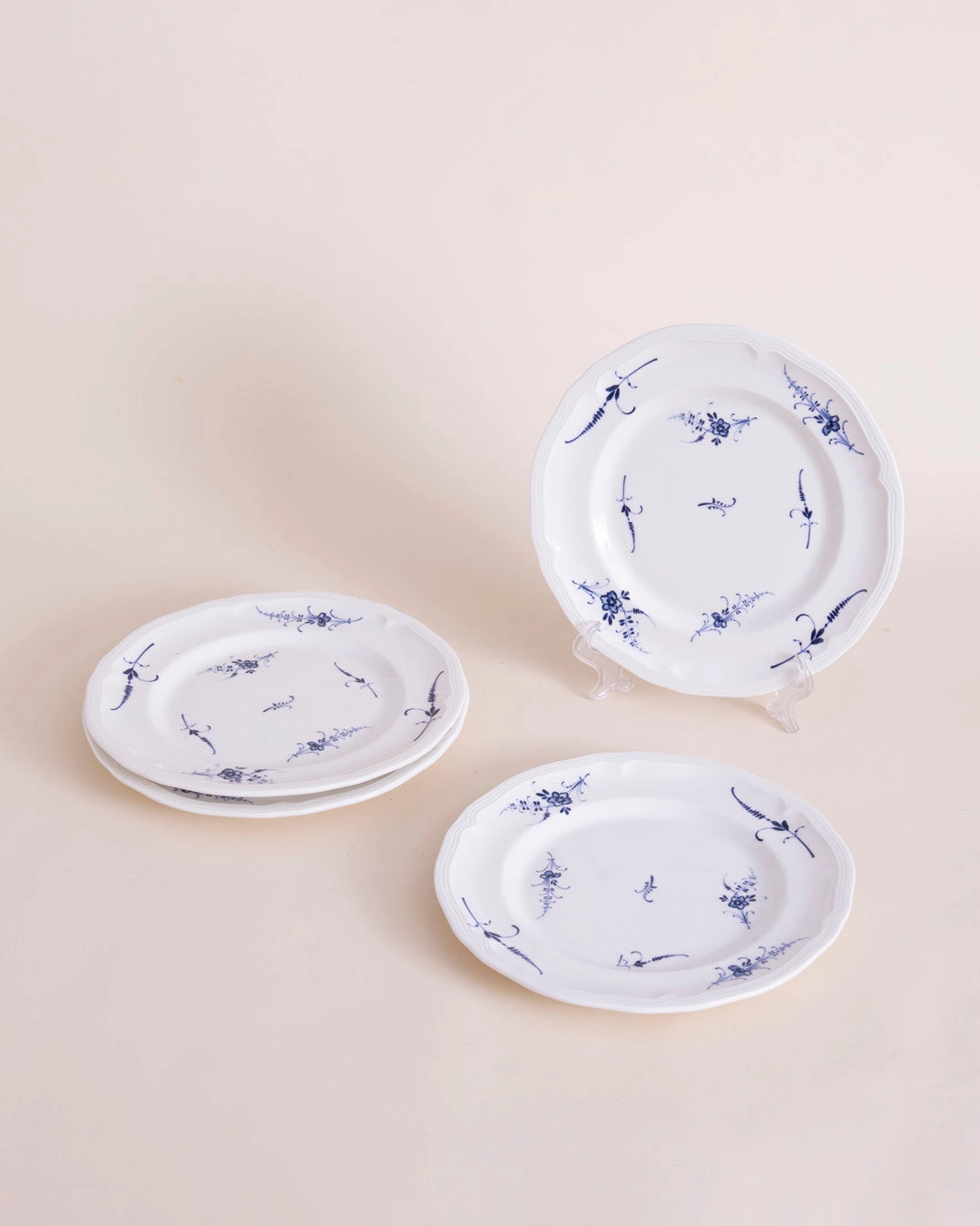 Blue Floral Scroll Quarter Plate