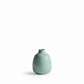 Bud Vase in Nimbusnordic minimalist vase