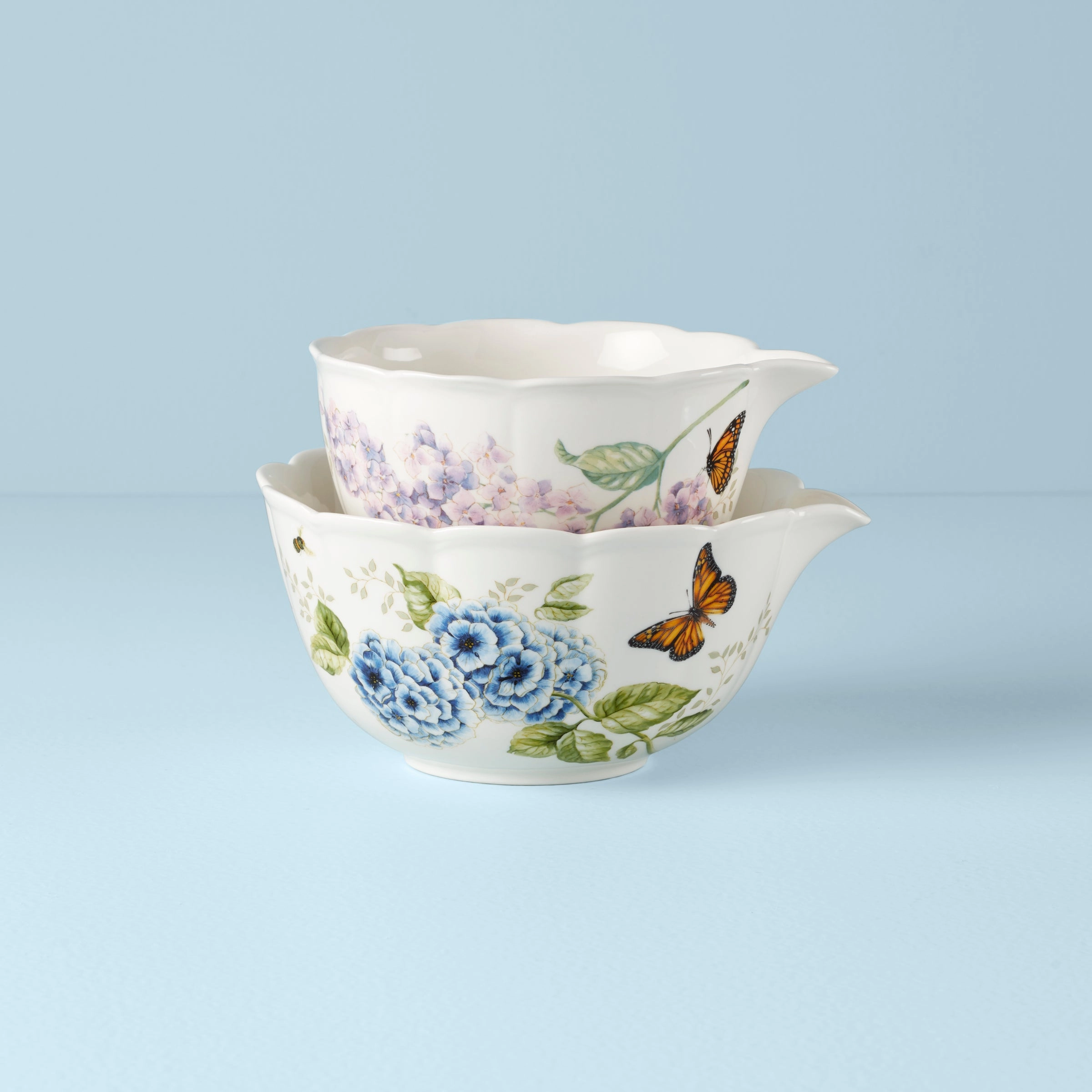 Butterfly Meadow 2-Piece Nesting Bowl Setmodern kitchen decor ,kitchen dinner set ,dinnerware 