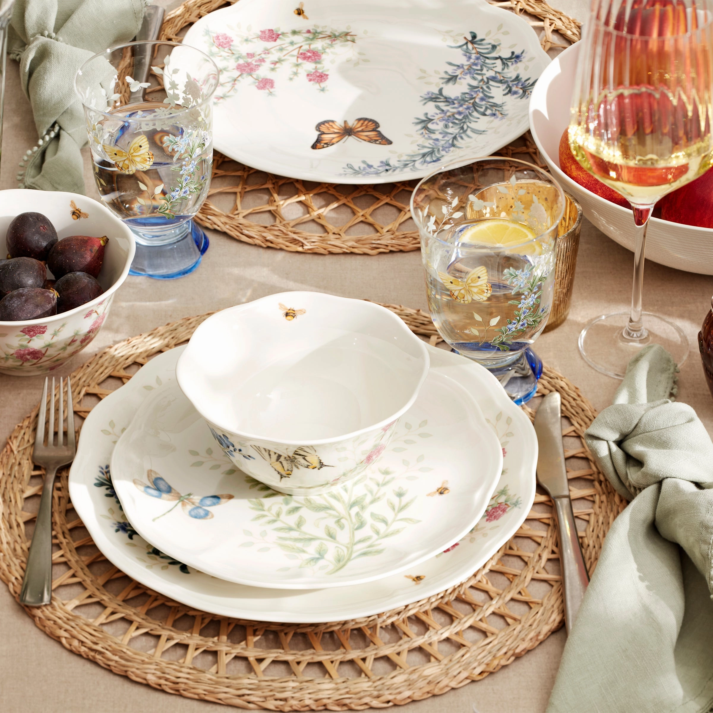 Butterfly Meadow Herbs Dinner Plates - Set of 4