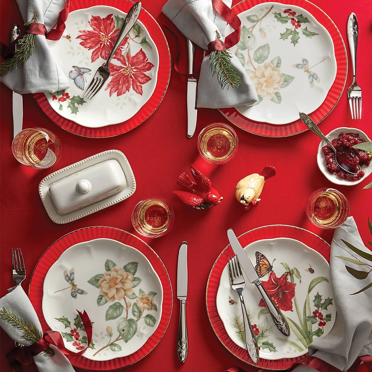 Butterfly Meadow Holiday 18-Piece Dinnerware Set