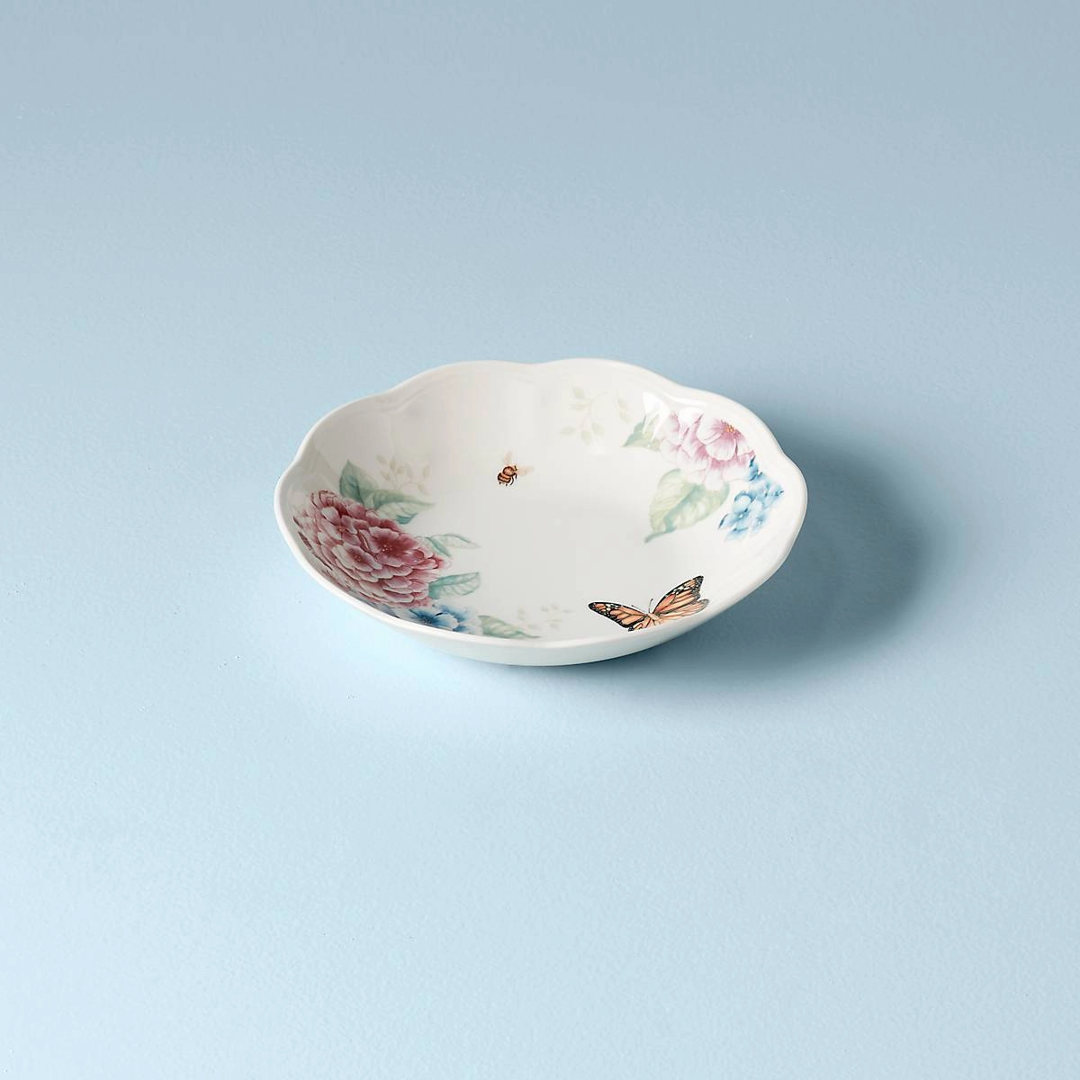 Butterfly Meadow Hydrangea Pasta Bowlmodern kitchen decor ,kitchen dinner set ,dinnerware 