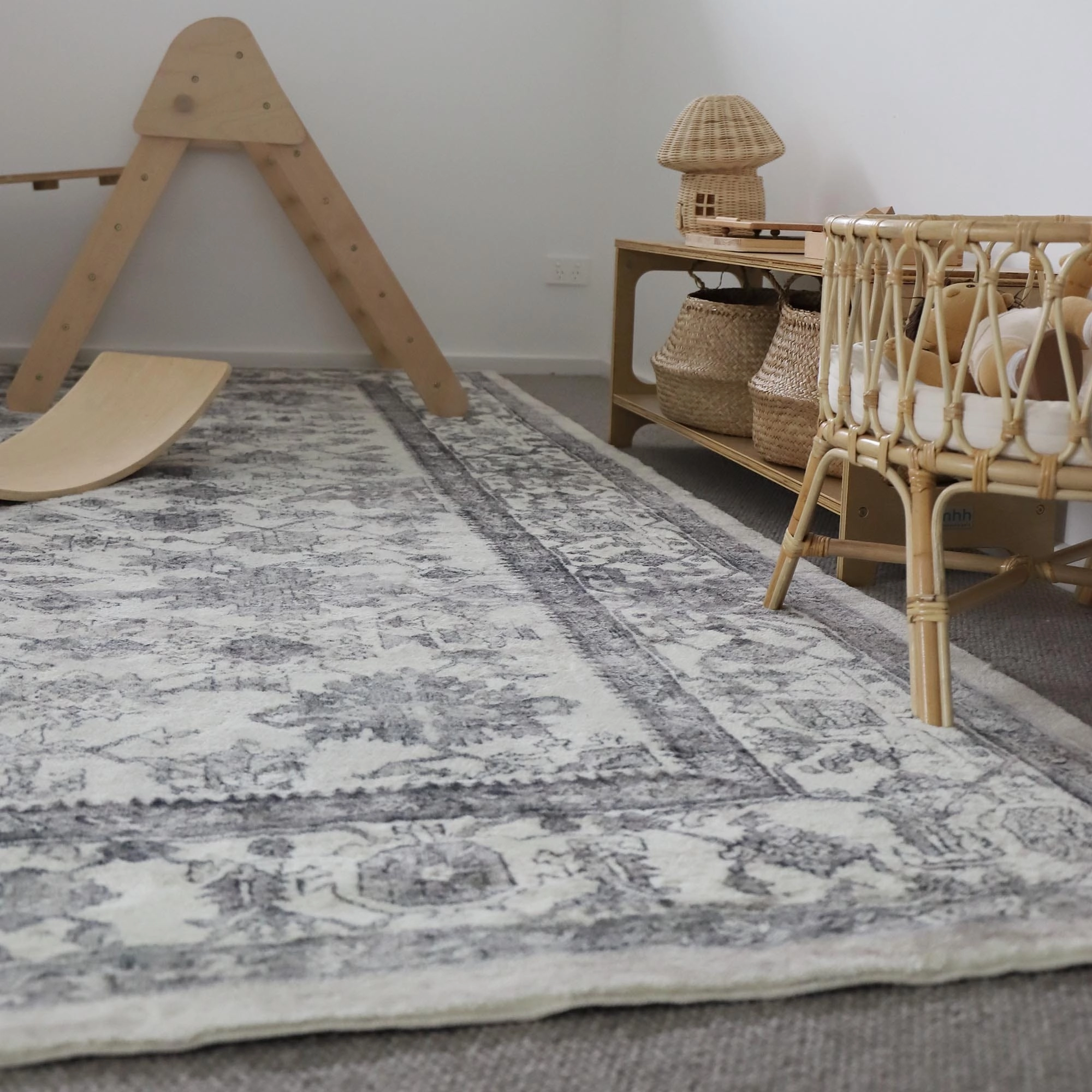 Calliope Grey and Ivory Distressed Washable Rug *NO RETURNS UNLESS FAULTY