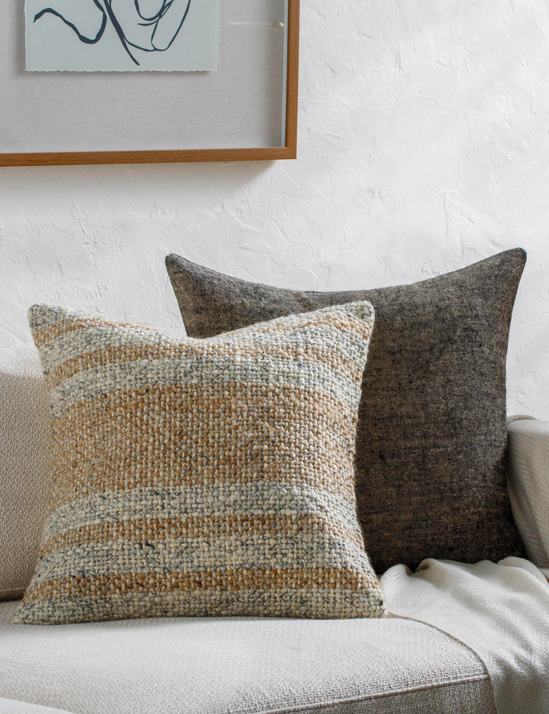 Cantillo Pillow