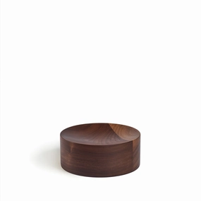 Catchall Dish in Walnutnordic minimalist vase