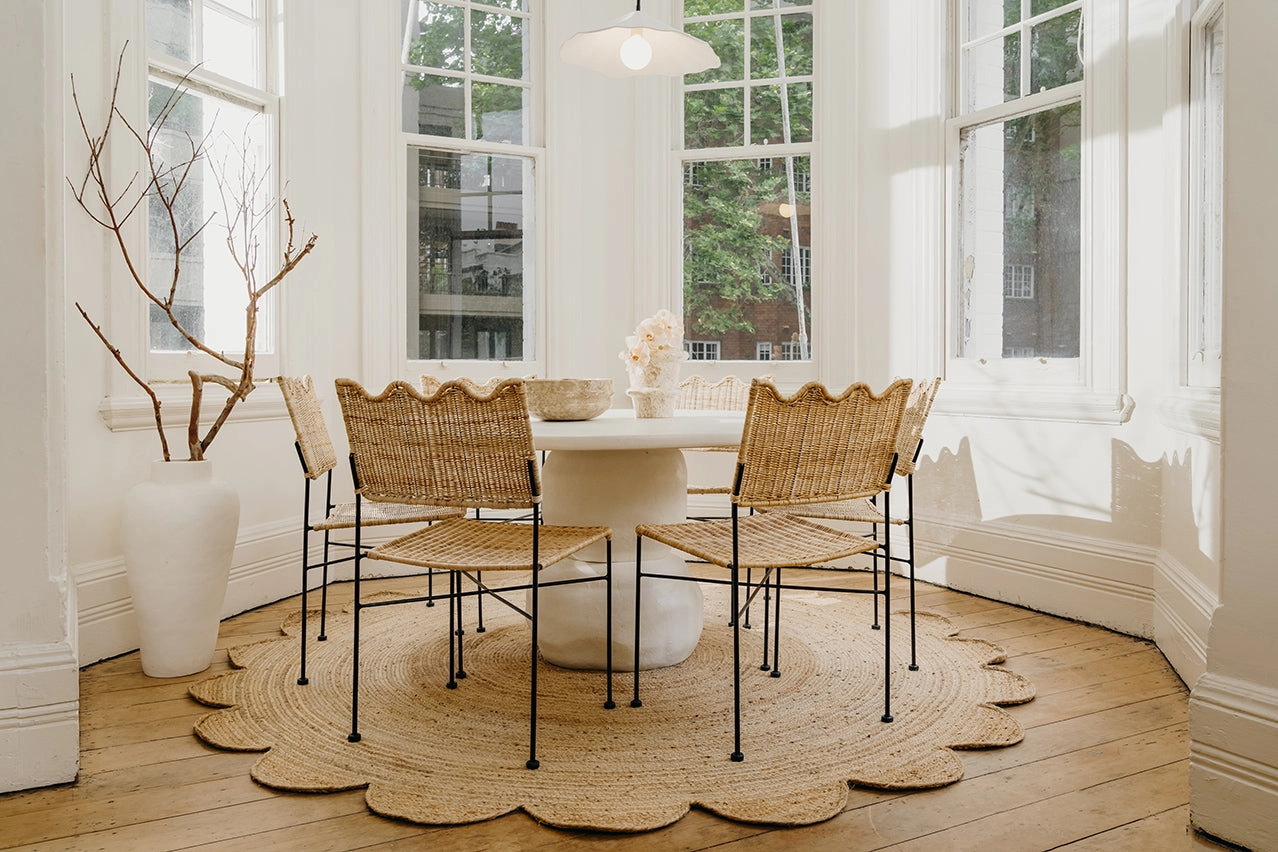 Celeste Natural Brown Scalloped Jute Round Rug