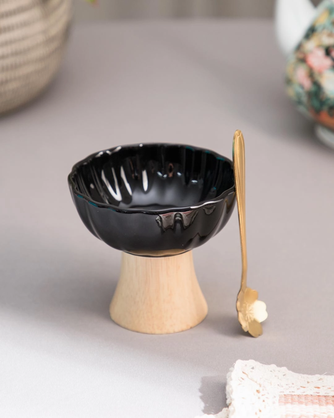 Ceramic   Wood Dessert Bowl - Black