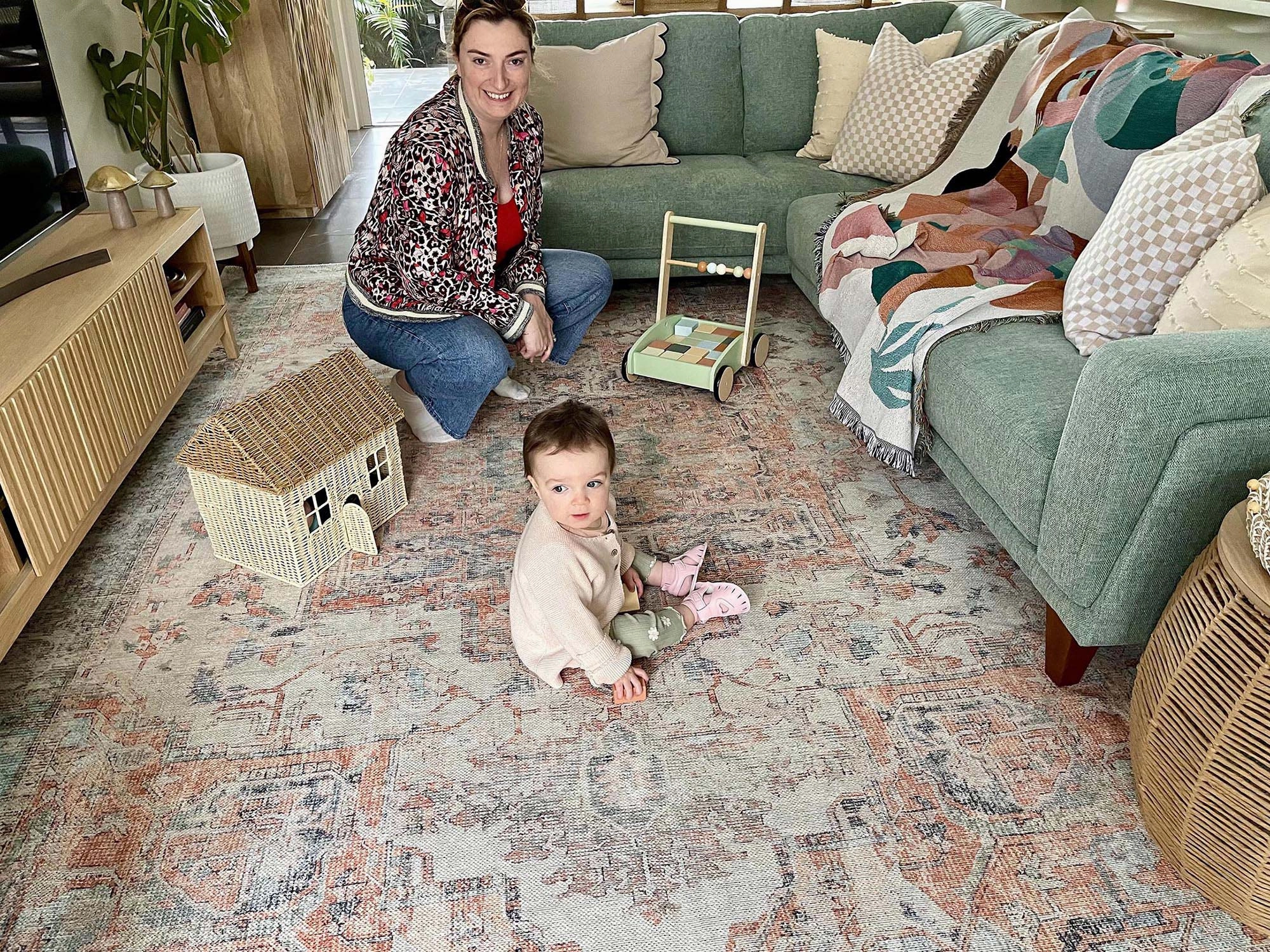 Ceren Orange and Blue Traditional Distressed Washable Rug *NO RETURNS UNLESS FAULTY