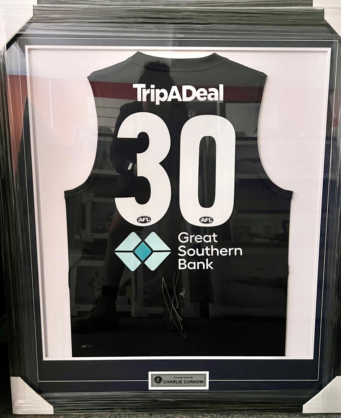 CHARLIE CURNOW SIGNED JERSEY FRAMEDhandmade souvenirs