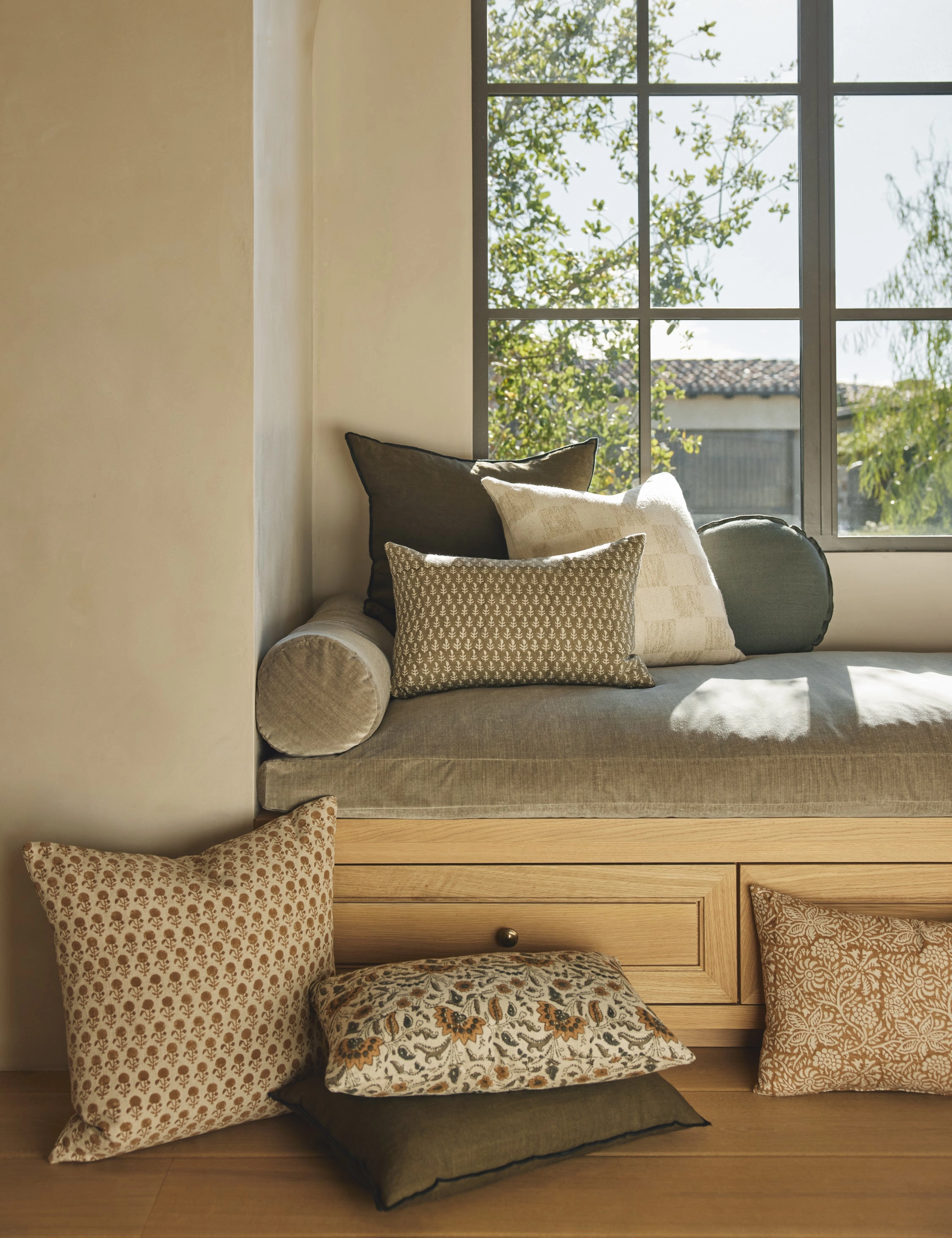 Clea Linen Pillow