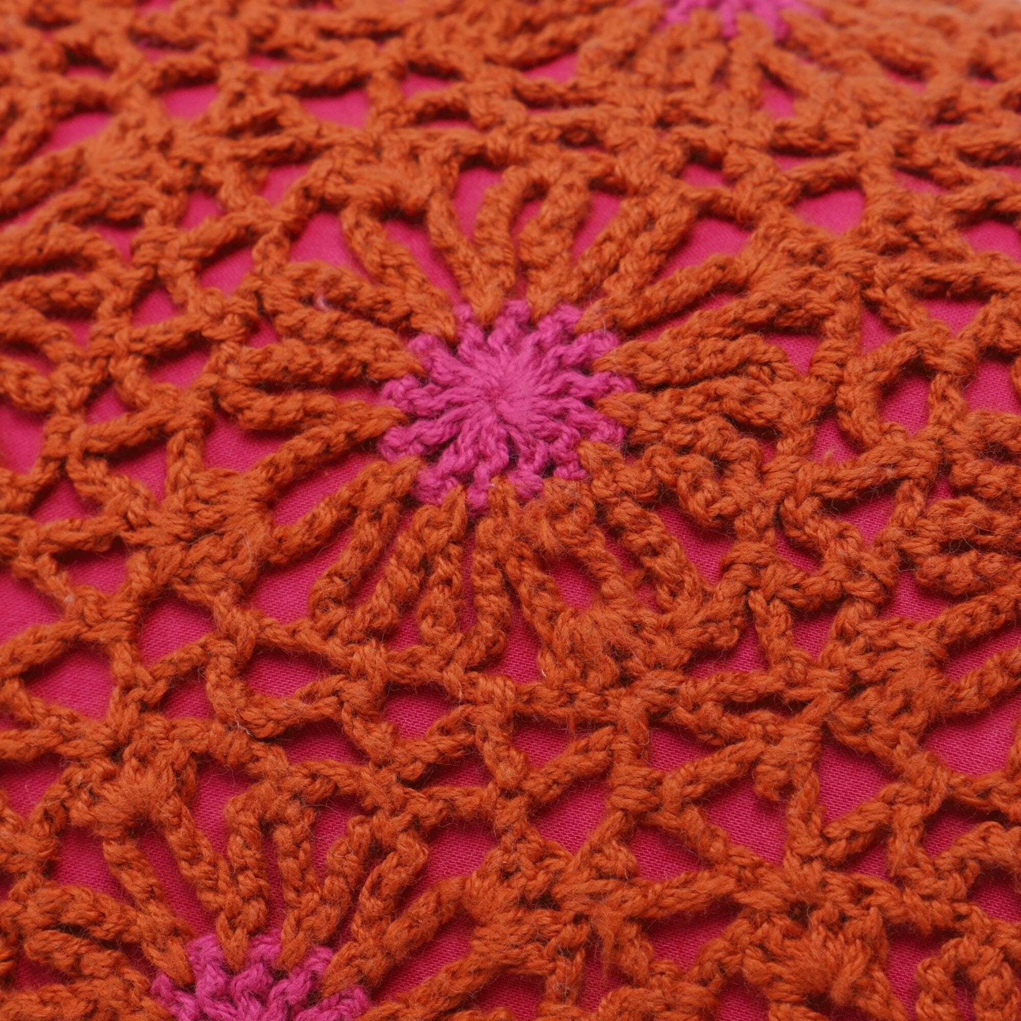Crochet Flwr Cushion Cover 400 x 250 Orange x Pink