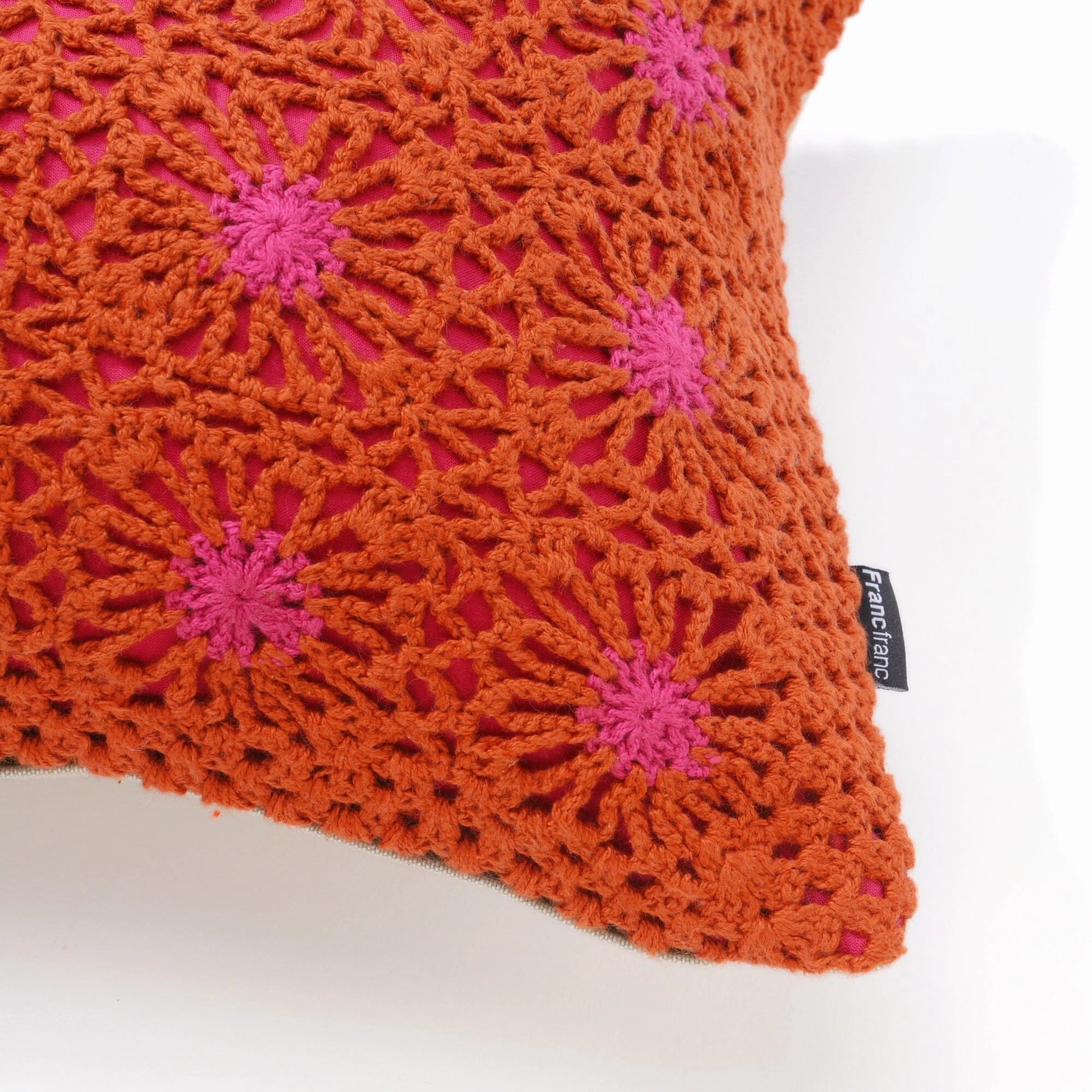 Crochet Flwr Cushion Cover 400 x 250 Orange x Pink