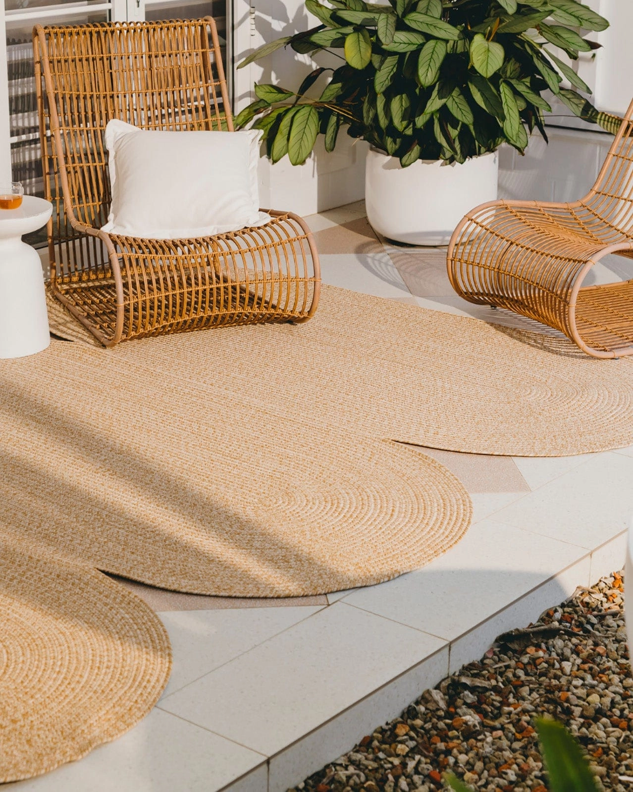 Cynthia Beige Modern Braided Indoor Outdoor Rug *NO RETURNS UNLESS FAULTY