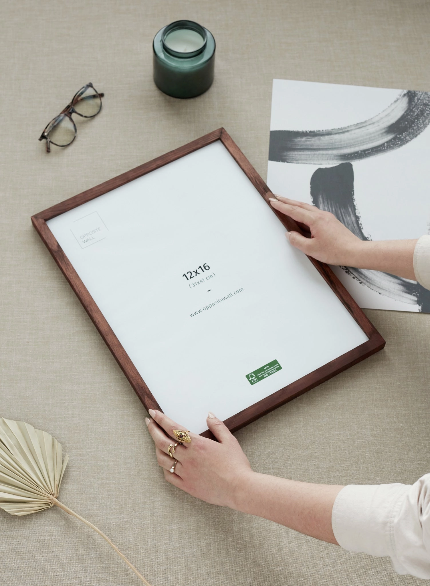 Dark Oak Frame, 19?x27? in | 50x70 cm