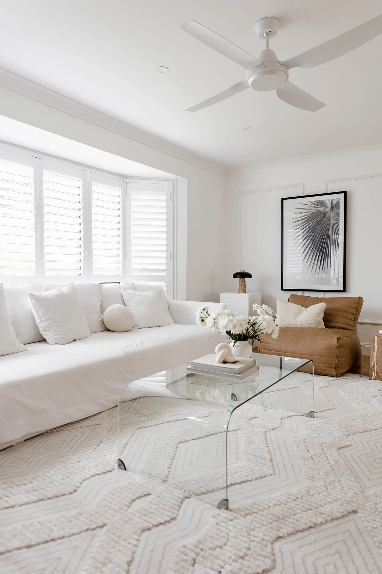 Dayna Ivory and Grey Textured Diamond Tribal Rug
