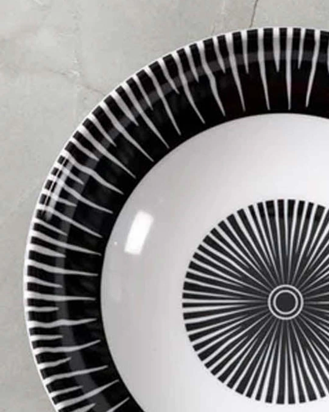 Diplomat Melamine Serving Bowl - Black