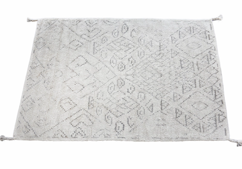 Enpei Modern White Tribal Rug