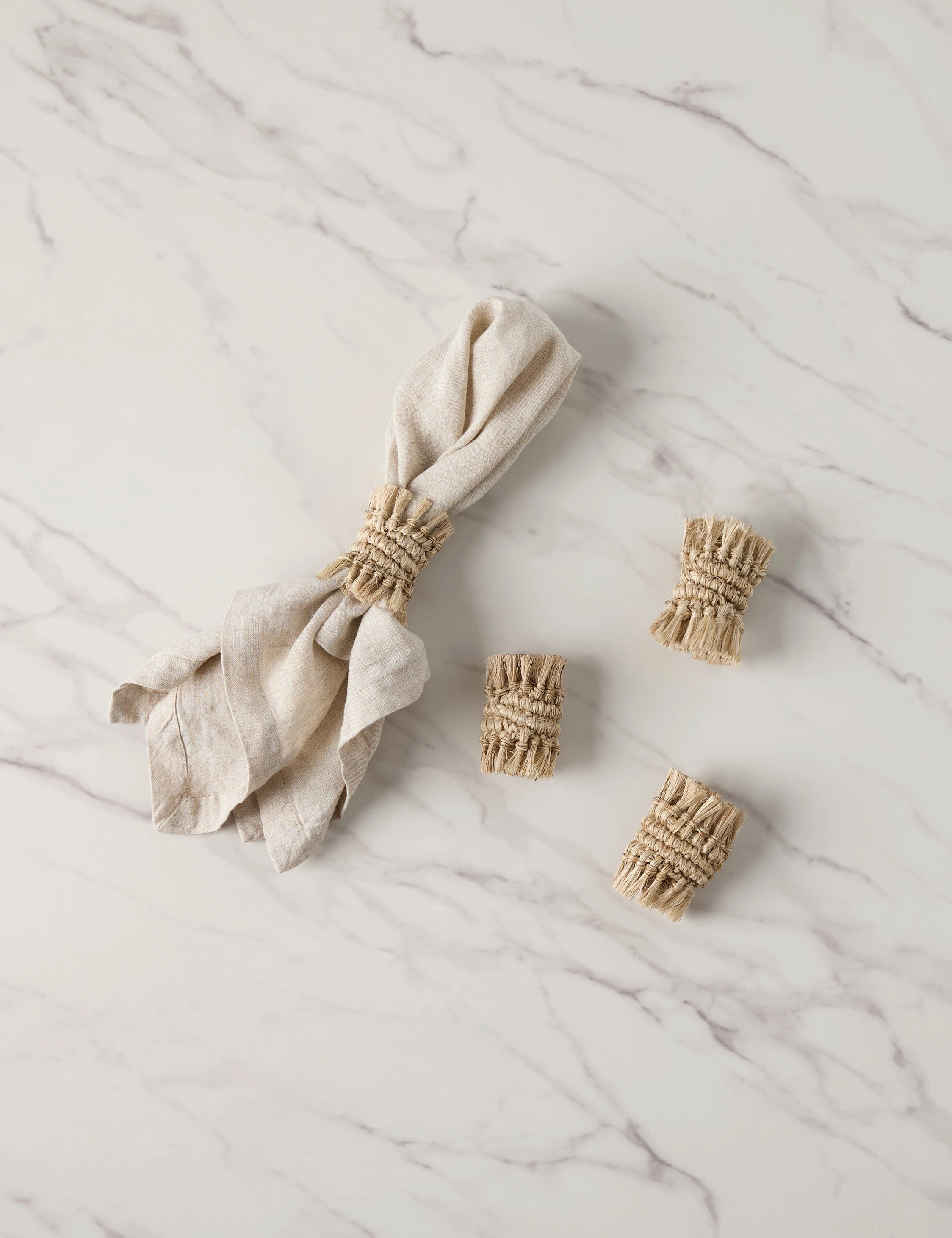 Fique Fringe Napkin Rings (Set of 4) by Tallo de Olivohome decor ,wall decor 