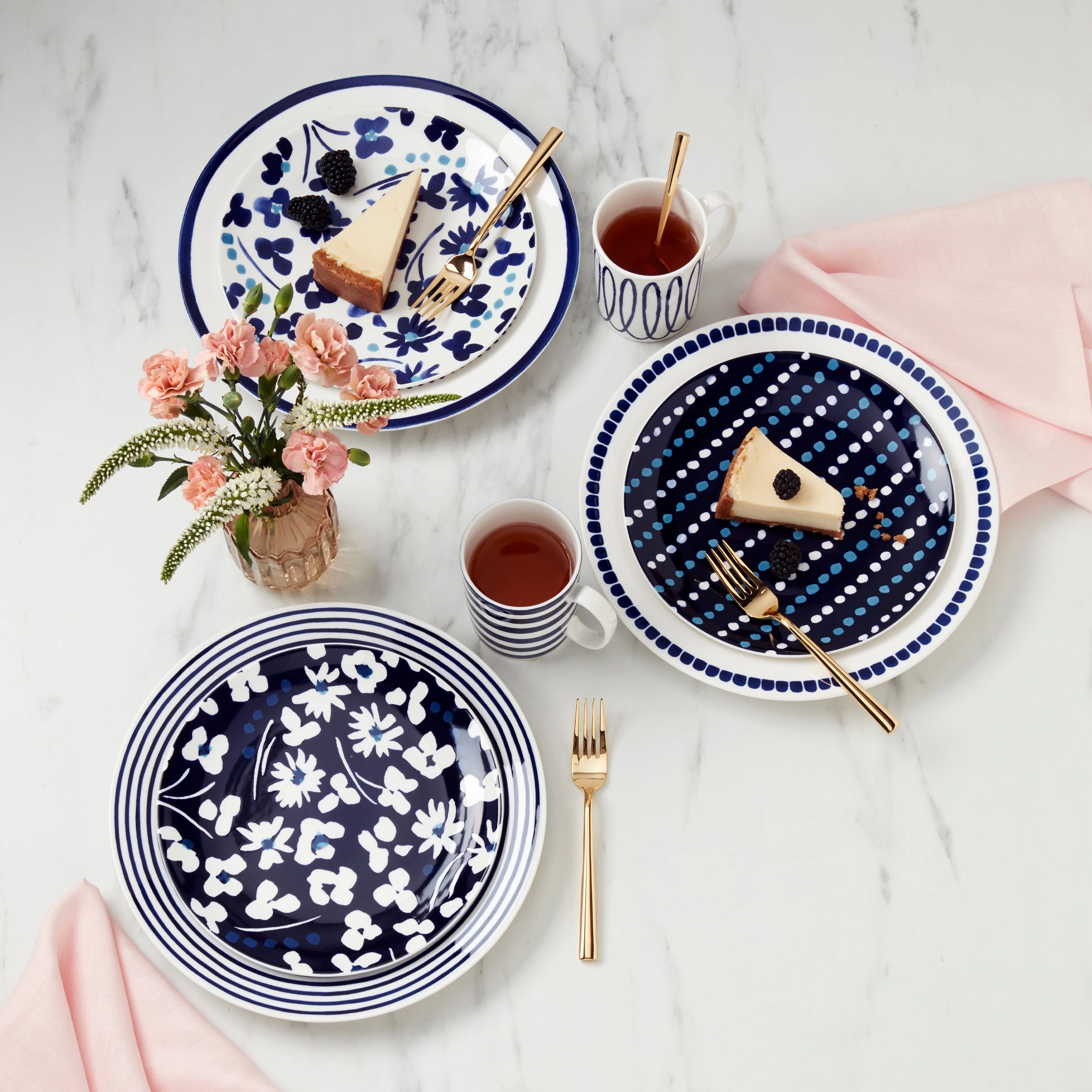 Floral Way Accent Plates - Set of 4