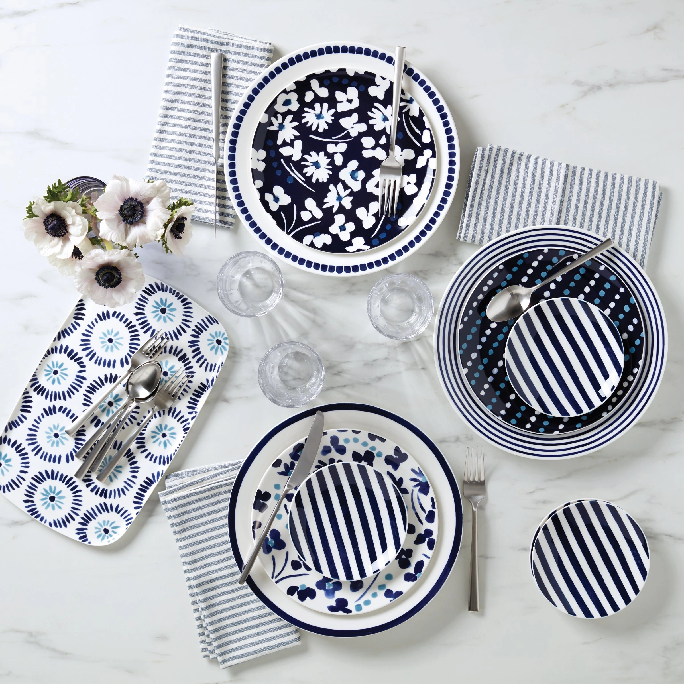Floral Way Accent Plates - Set of 4