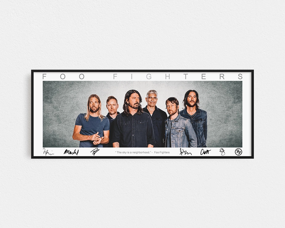 FOO FIGHTERS COLLAGE PRINT SIGNED FRAMED PANORAMIC WINGShandmade souvenirs