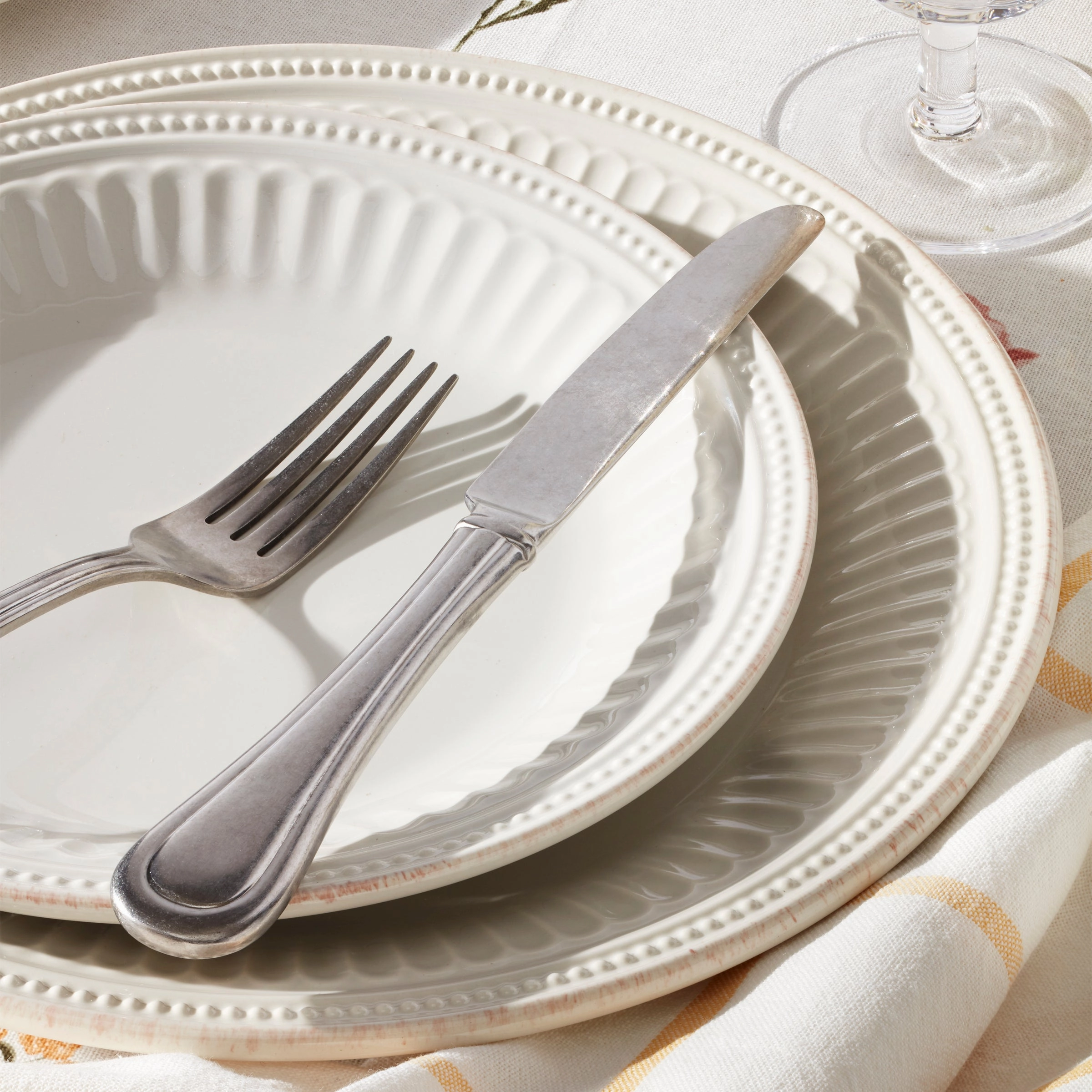 French Perle Groove White 4-Piece Place Setting