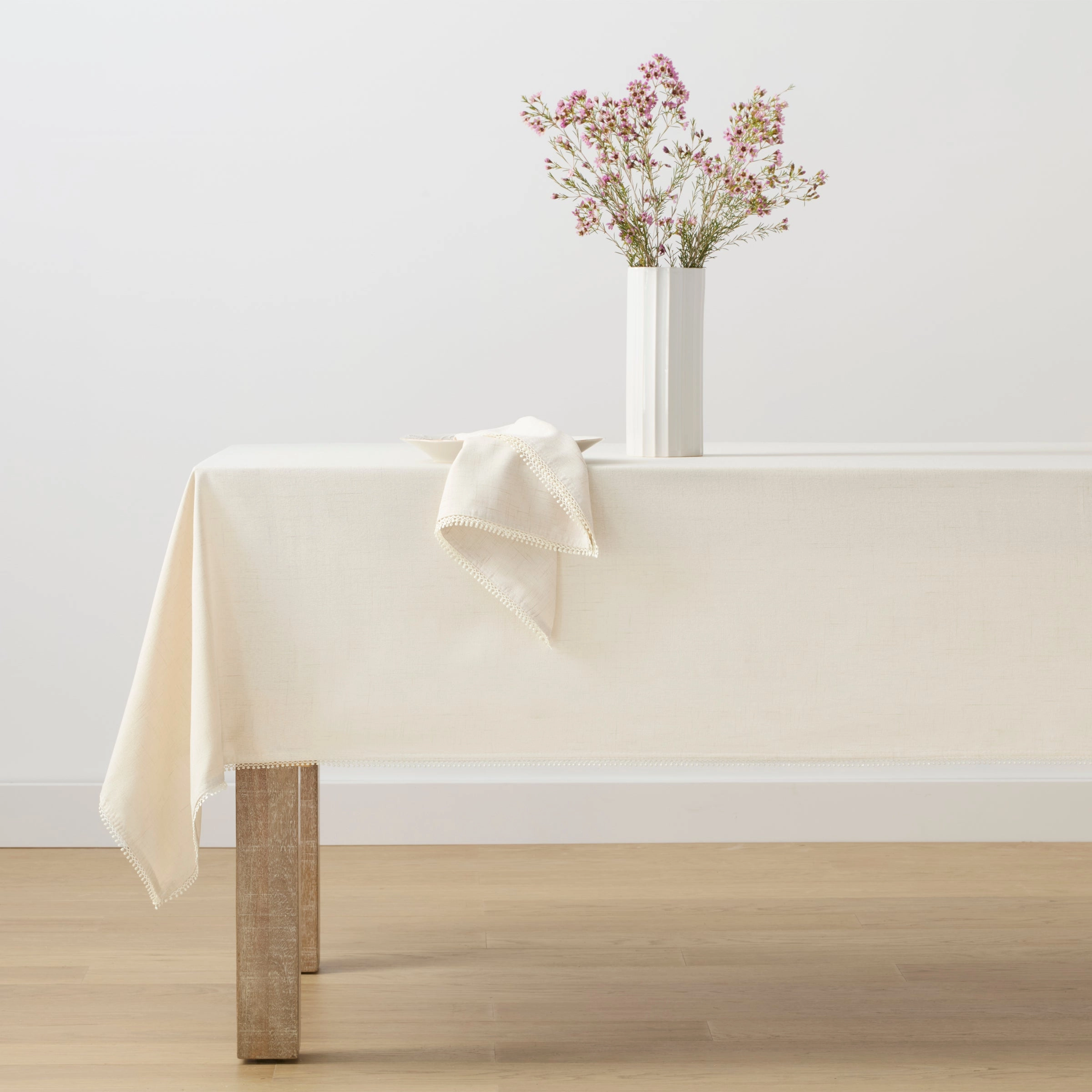 French Perle Natural 60X84 Tablecloth