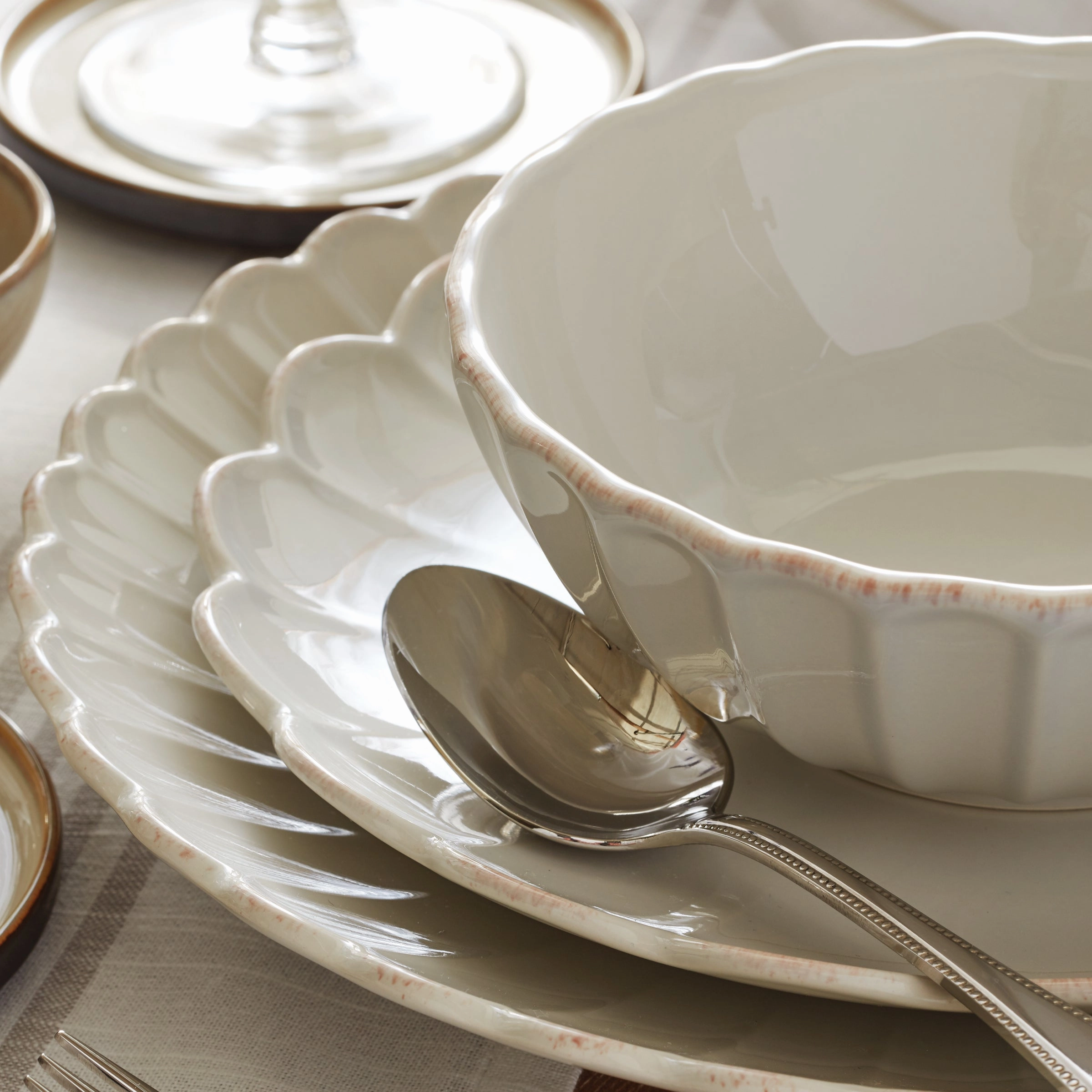 French Perle Scallop Dinner Plates - Set of 4