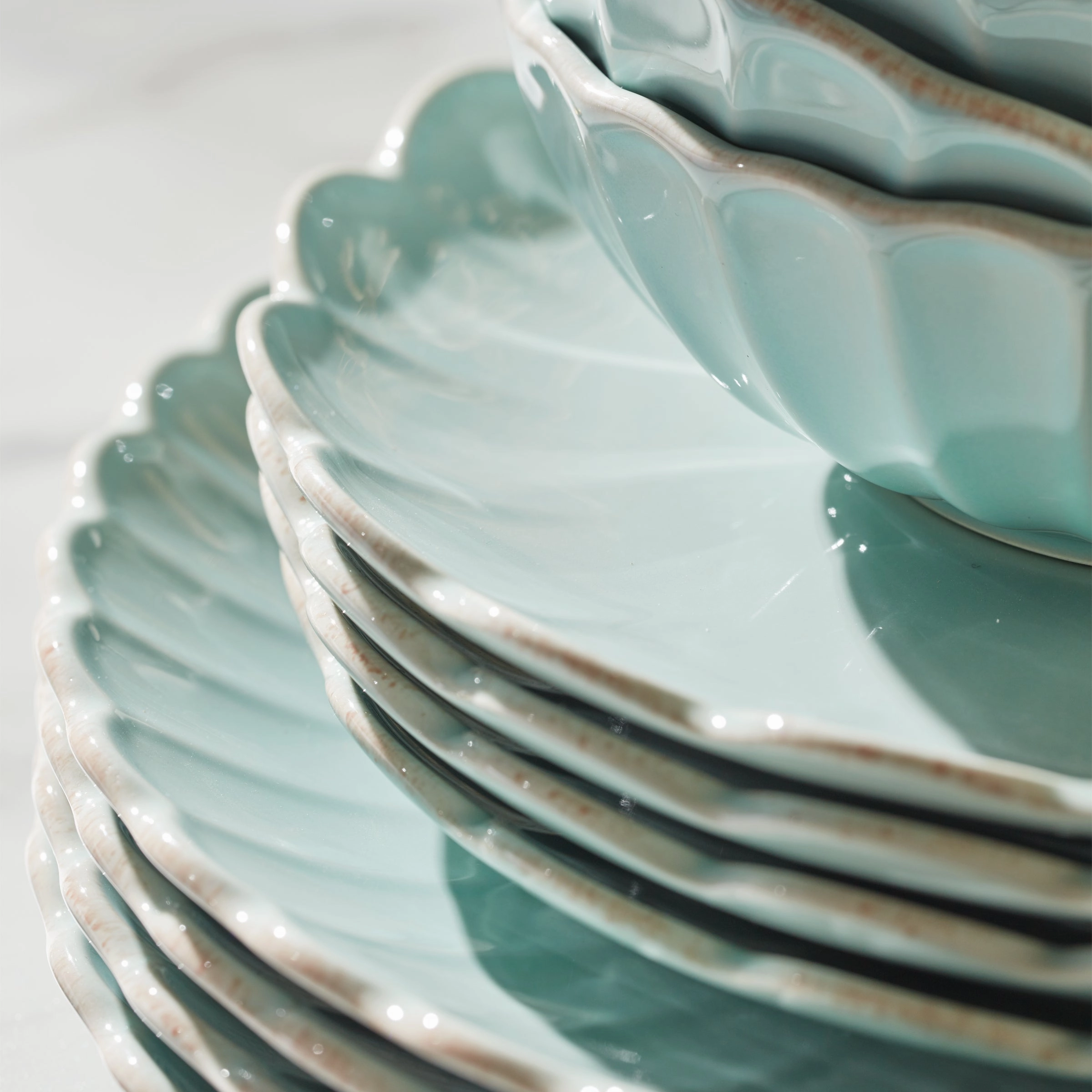French Perle Scallop Ice Blue 12-Piece Dinnerware Set