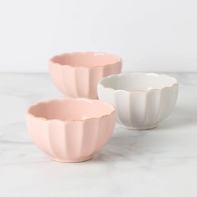 French Perle Scallop Mini Bowls - Set of 3modern kitchen decor ,kitchen dinner set ,dinnerware 