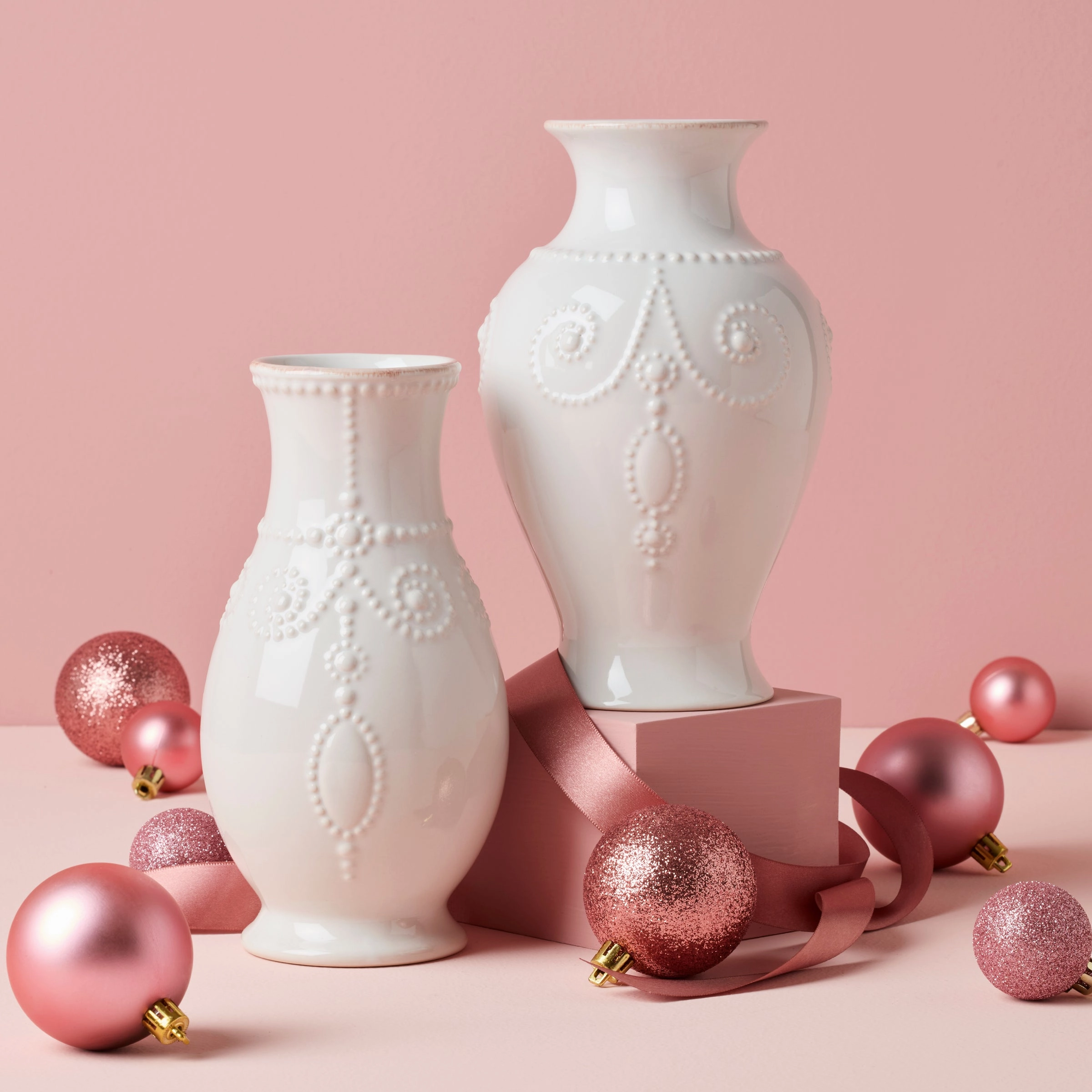 French Perle White Bouquet Vase