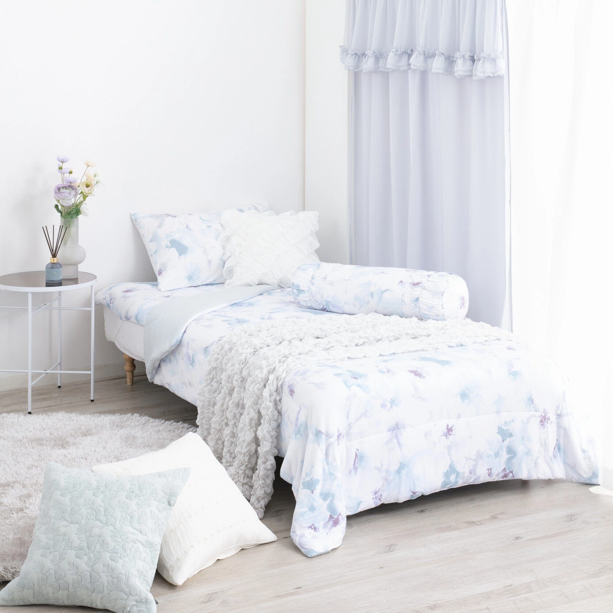 Fuwaro Cooling Long Cushion Water Flower Blue