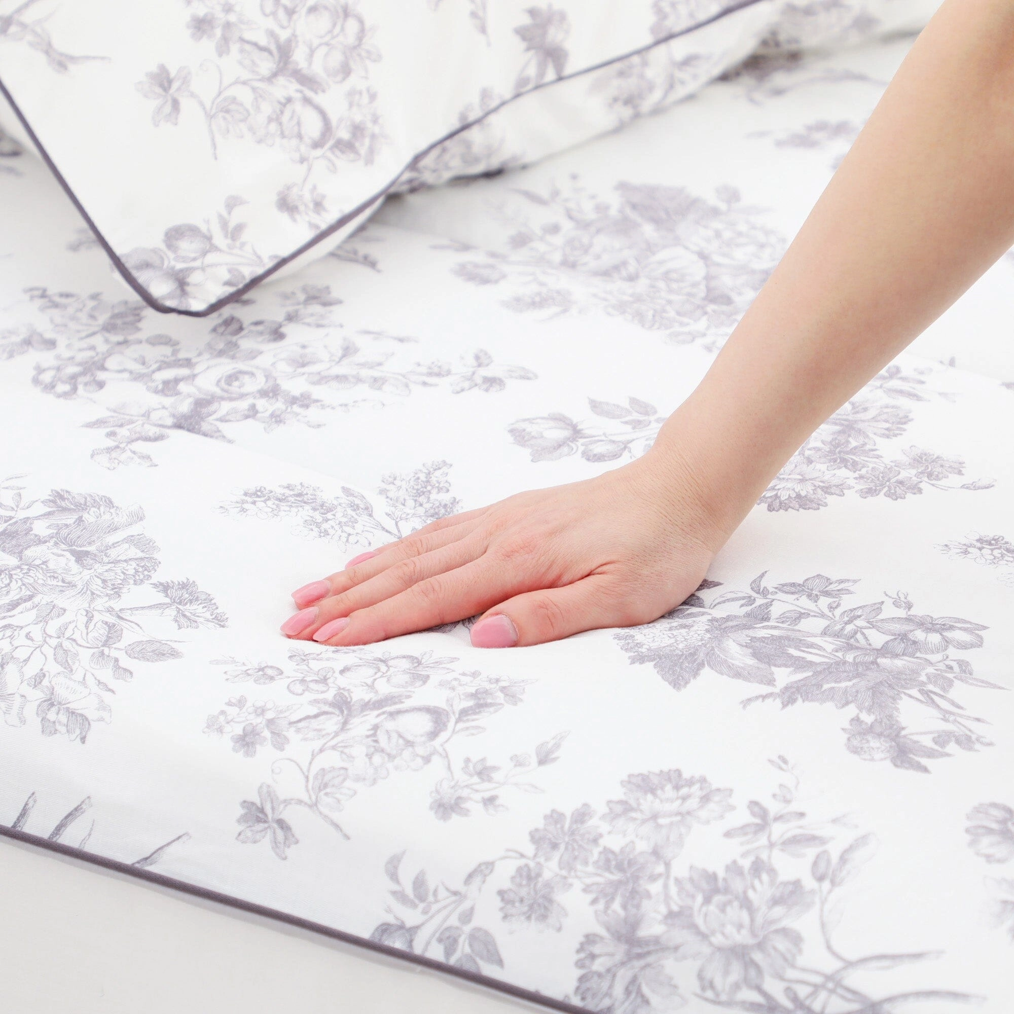 Fuwaro Cooling Quilt Classic Flower Single