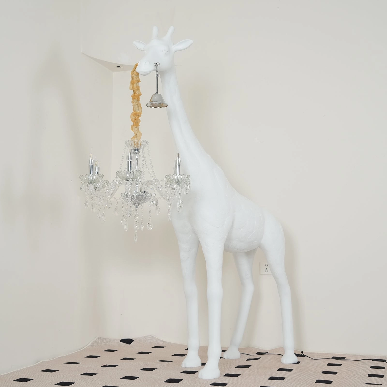 Giraffe Sculpture Floor Lamp