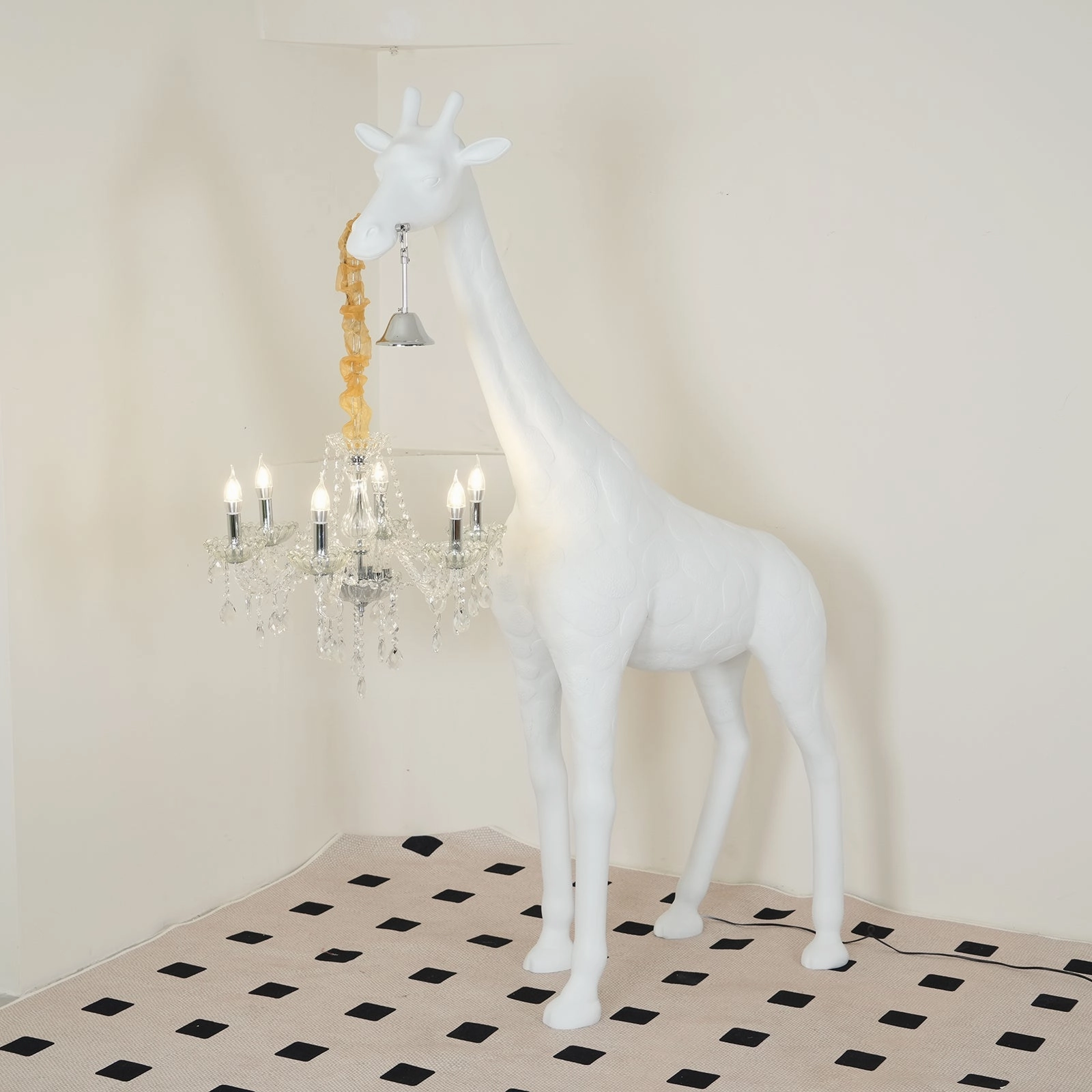 Giraffe Sculpture Floor Lamp